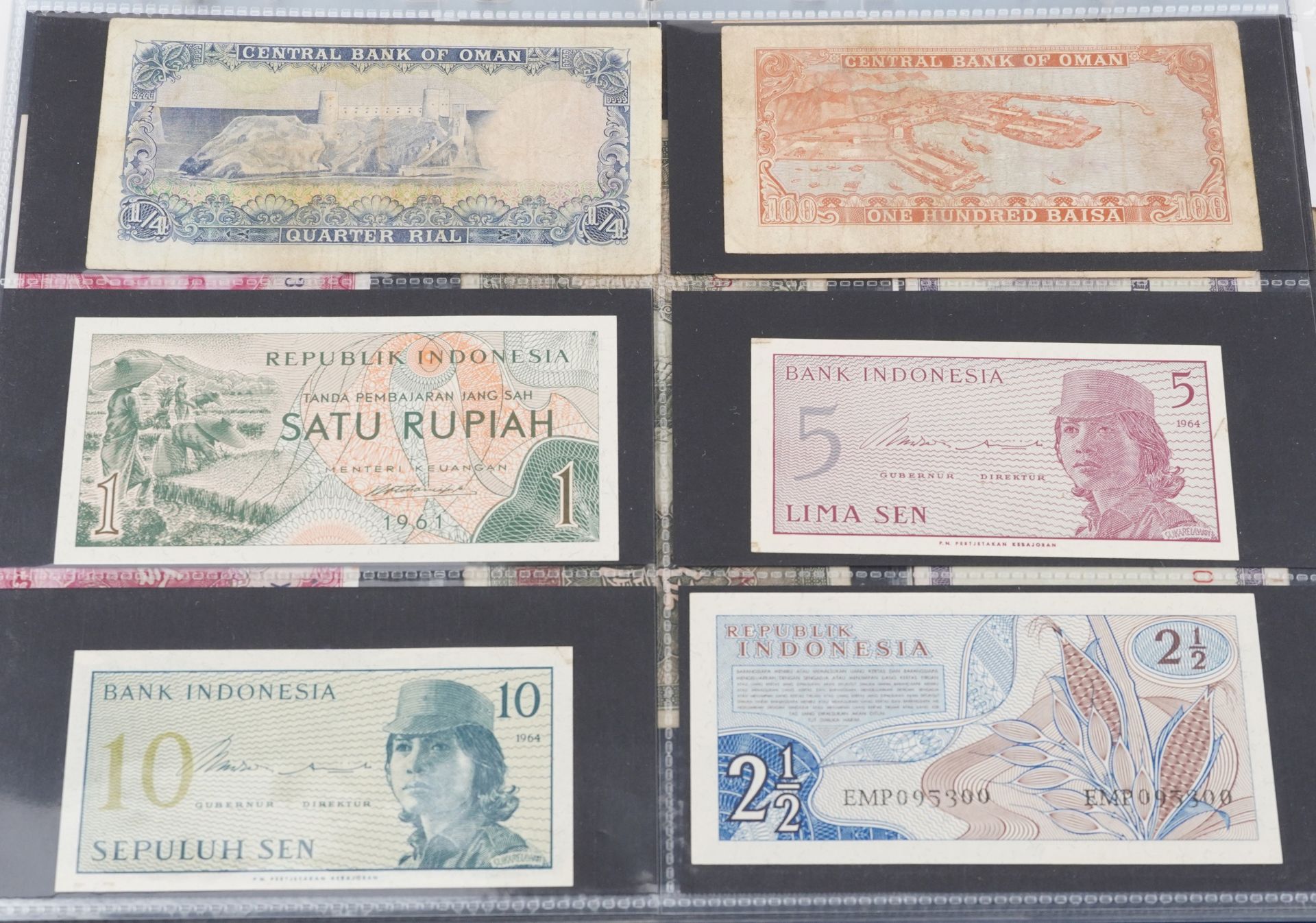 Antique and later world banknotes arranged in an album including China, Germany and Chile : For - Bild 4 aus 13