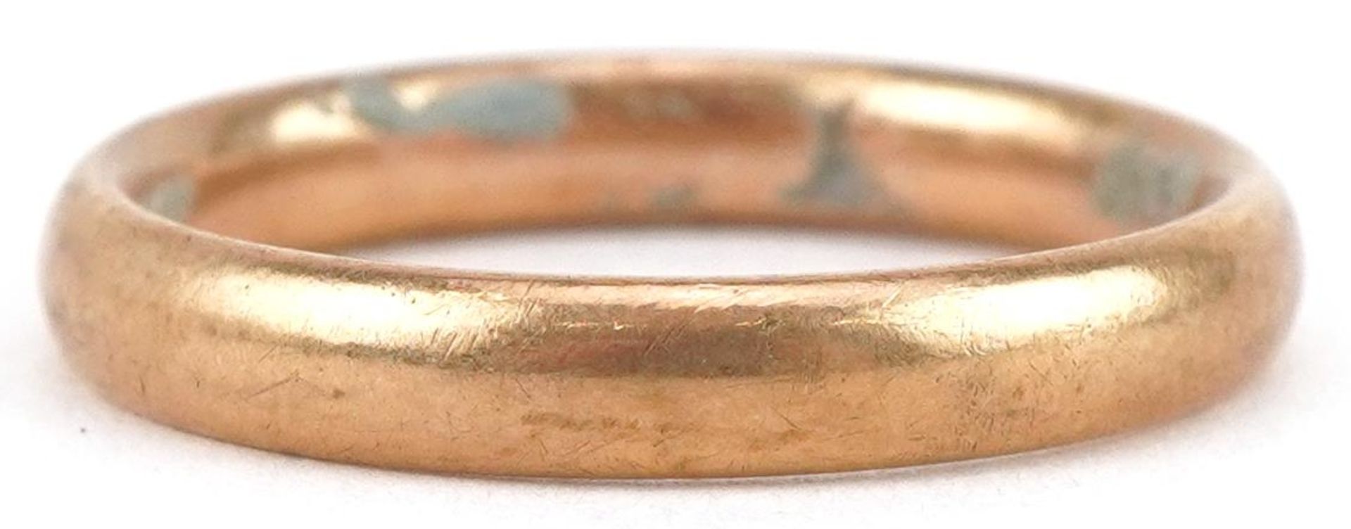 9ct gold wedding band, size M/N, 2.9g : For further information on this lot please visit www. - Bild 2 aus 4