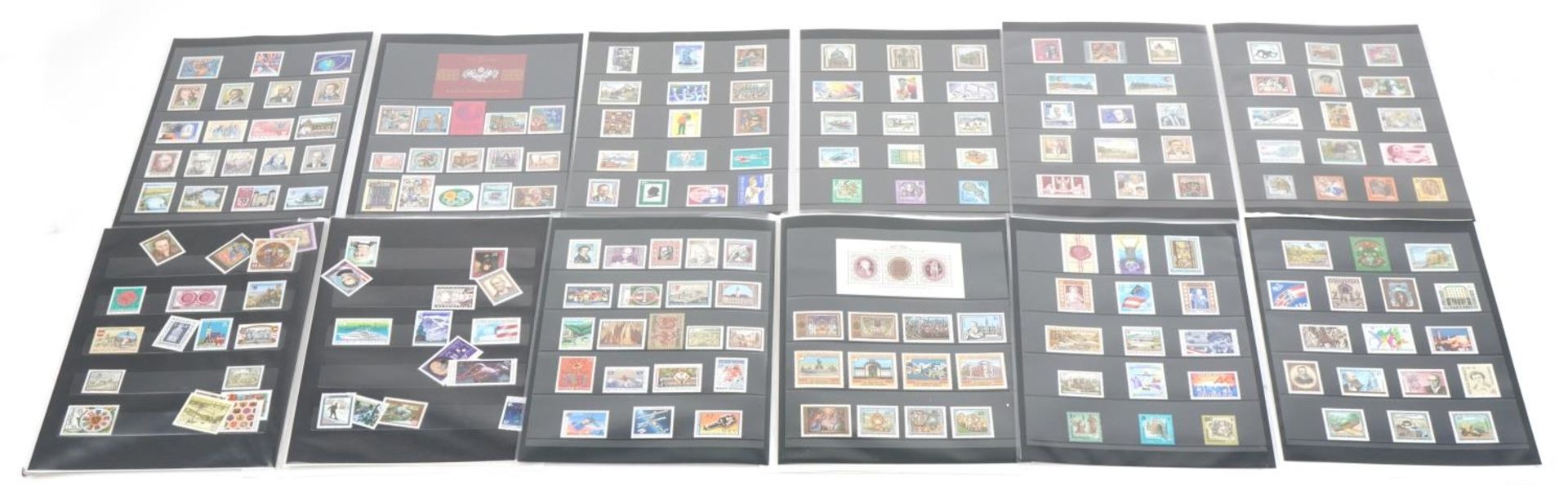 Six Austrian year packs with unmounted stamps, 1990-1995, face value £481.60 : For further
