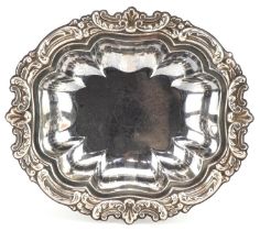 Spanish silver bowl embossed with scrolling foliage, 22.5cm wide, 170.5g : For further information