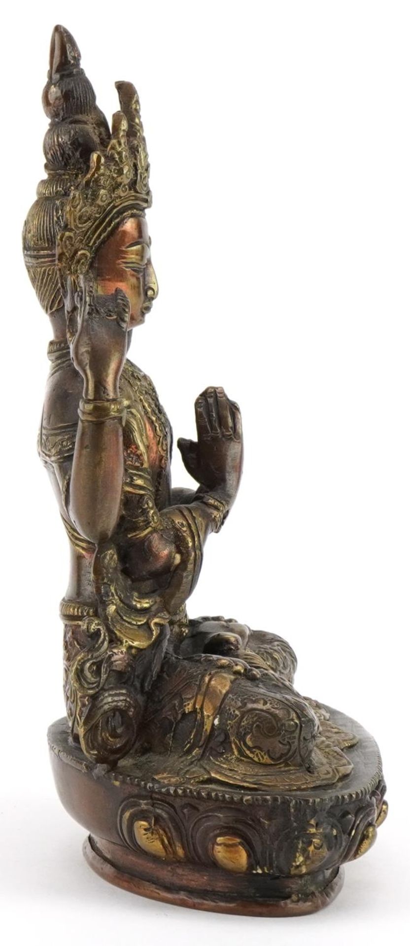 Chino Tibetan partially gilt patinated bronze figure of seated Buddha, 21cm high : For further - Bild 5 aus 7