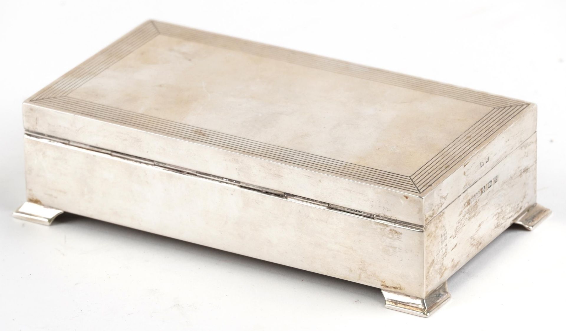 Harman Brothers, Art Deco style silver cigar box with hinged lid, Birmingham 1964, 4.5cm H x 17. - Image 3 of 5