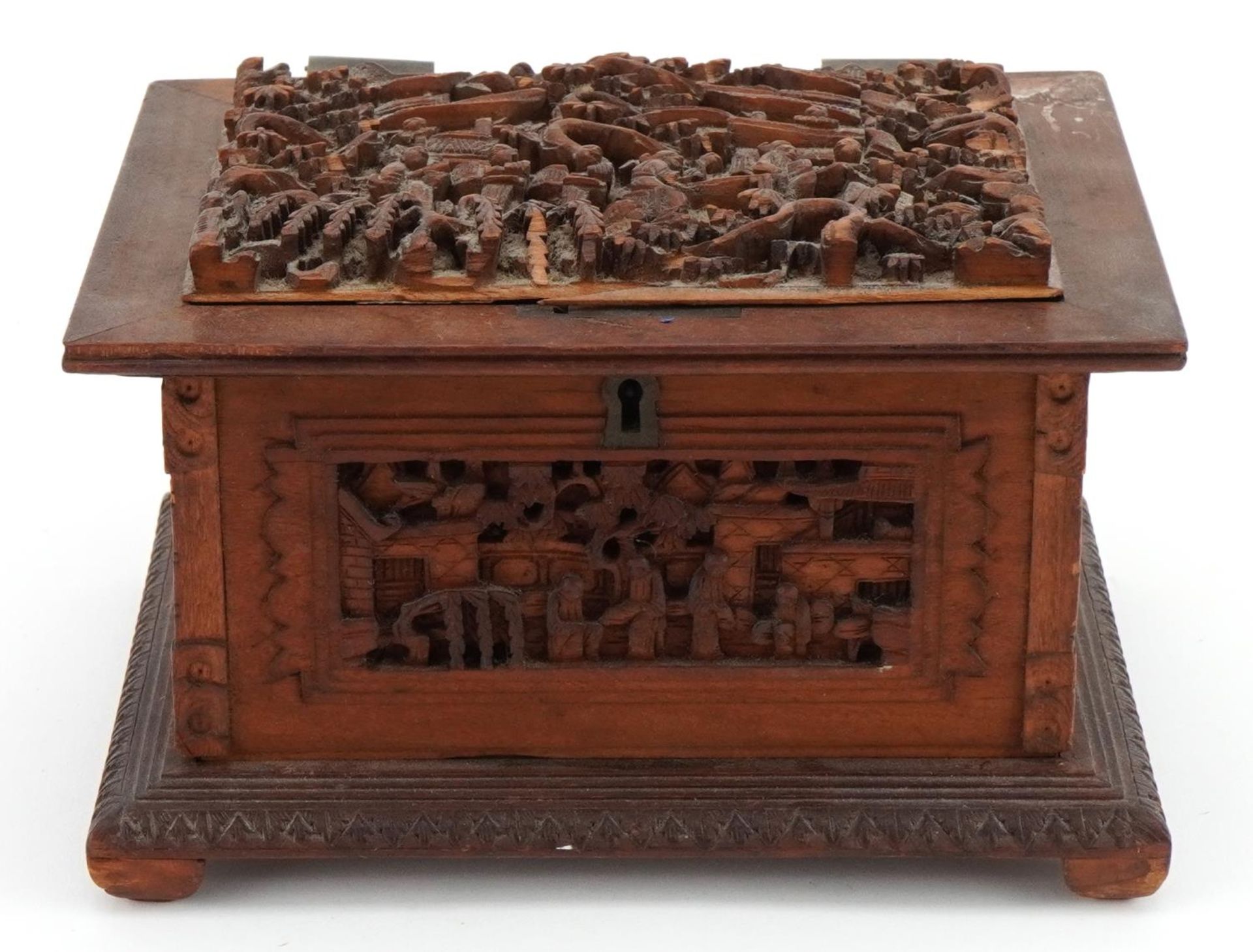 Chinese sandalwood casket for restoration profusely carved with figures amongst trees and pagodas, - Bild 2 aus 8