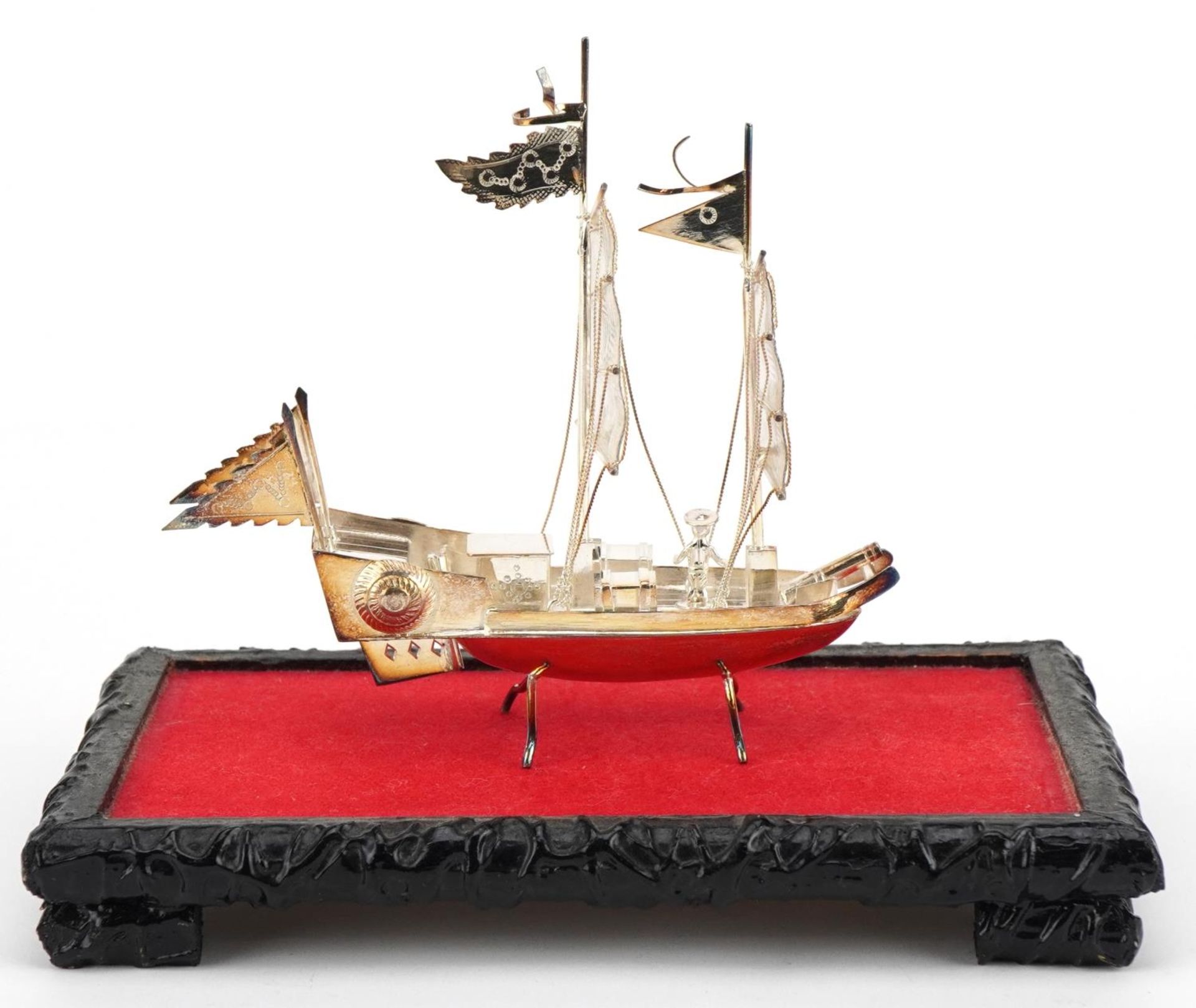 Chinese sterling silver model of a junk housed in a glass display case, overall 16cm high, weighable - Image 3 of 5