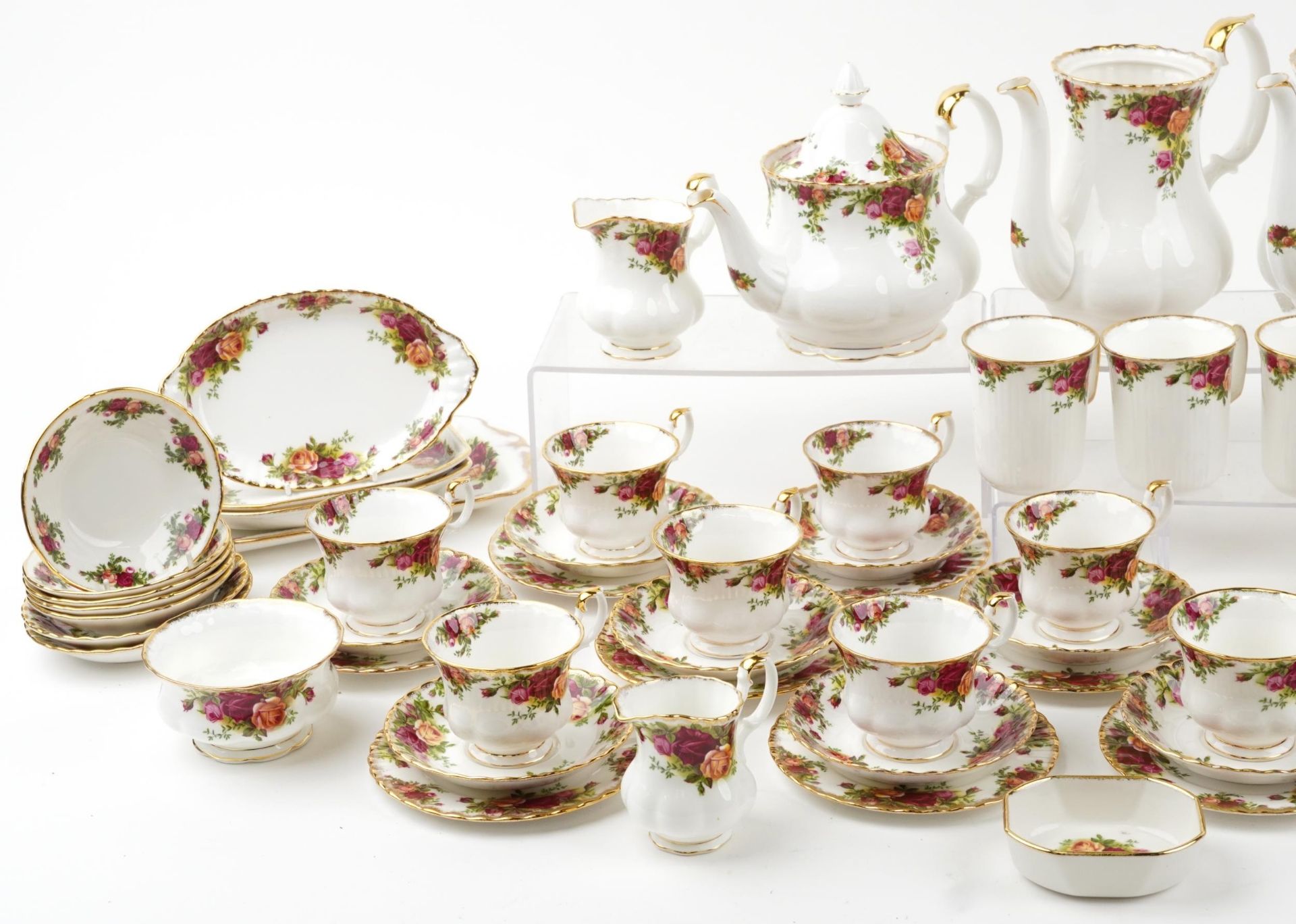 Large collection of Royal Albert Old Country Roses dinner and teaware, predominantly firsts - Image 2 of 4