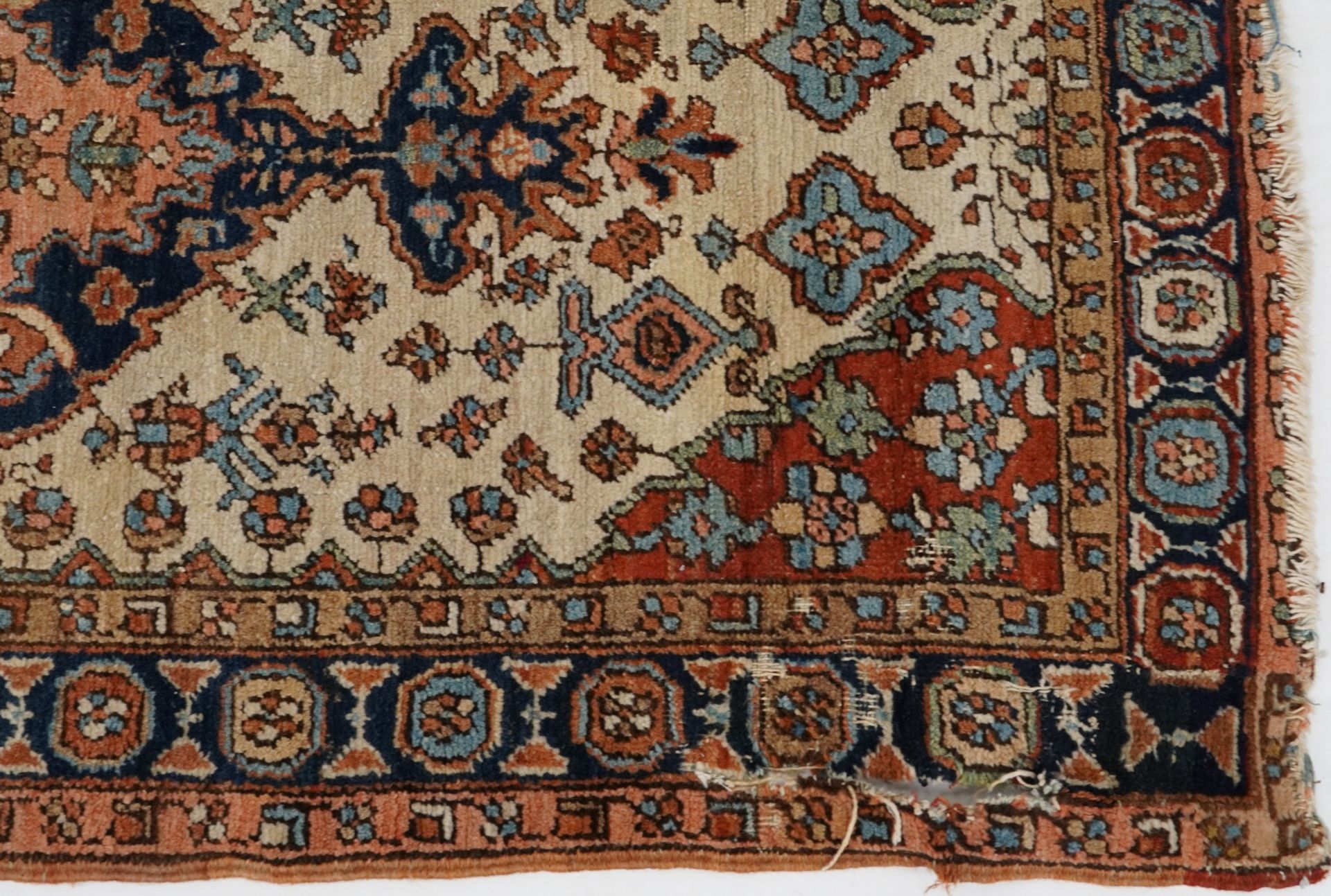 Rectangular Persian brown ground rug having a repeat diamond central field, 270cm x 157cm : For - Bild 5 aus 6