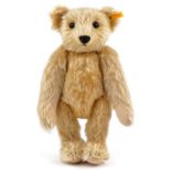 Steiff teddy bear with growler and jointed limbs, serial number 000393, 40cm high : For further