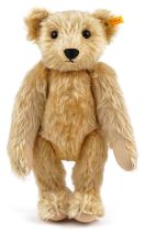 Steiff teddy bear with growler and jointed limbs, serial number 000393, 40cm high : For further