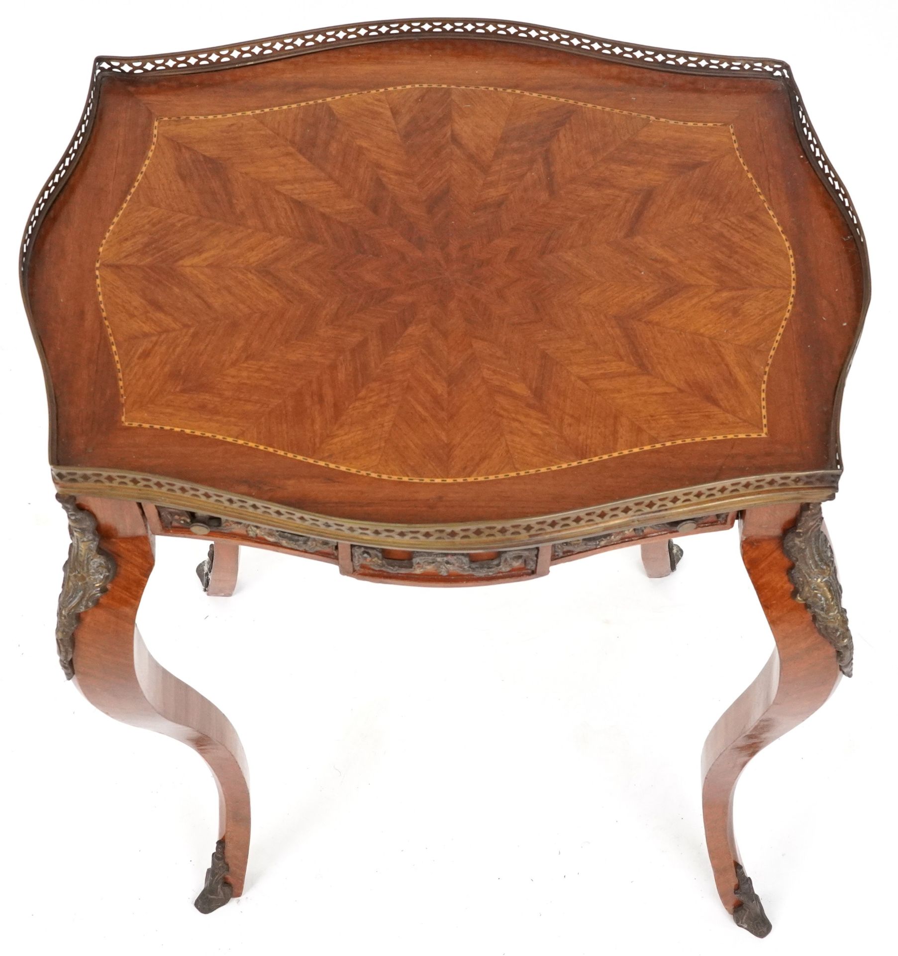 French Louis XV style inlaid kingwood side table with frieze drawer and brass mounts on cabriole - Image 3 of 4