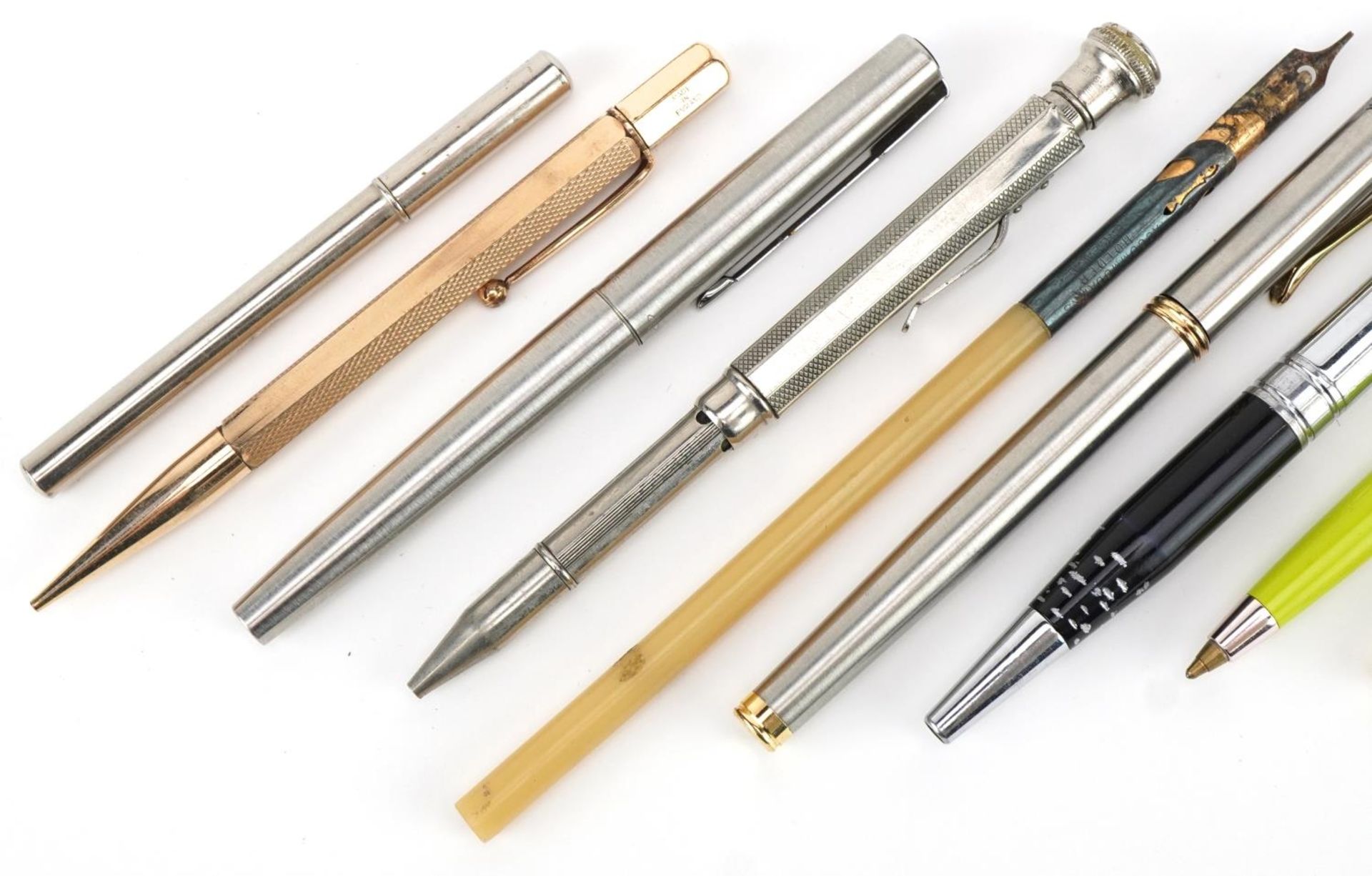 Vintage and later pens and pencils including Balita with lighter and rolled gold propelling pencil : - Bild 2 aus 5