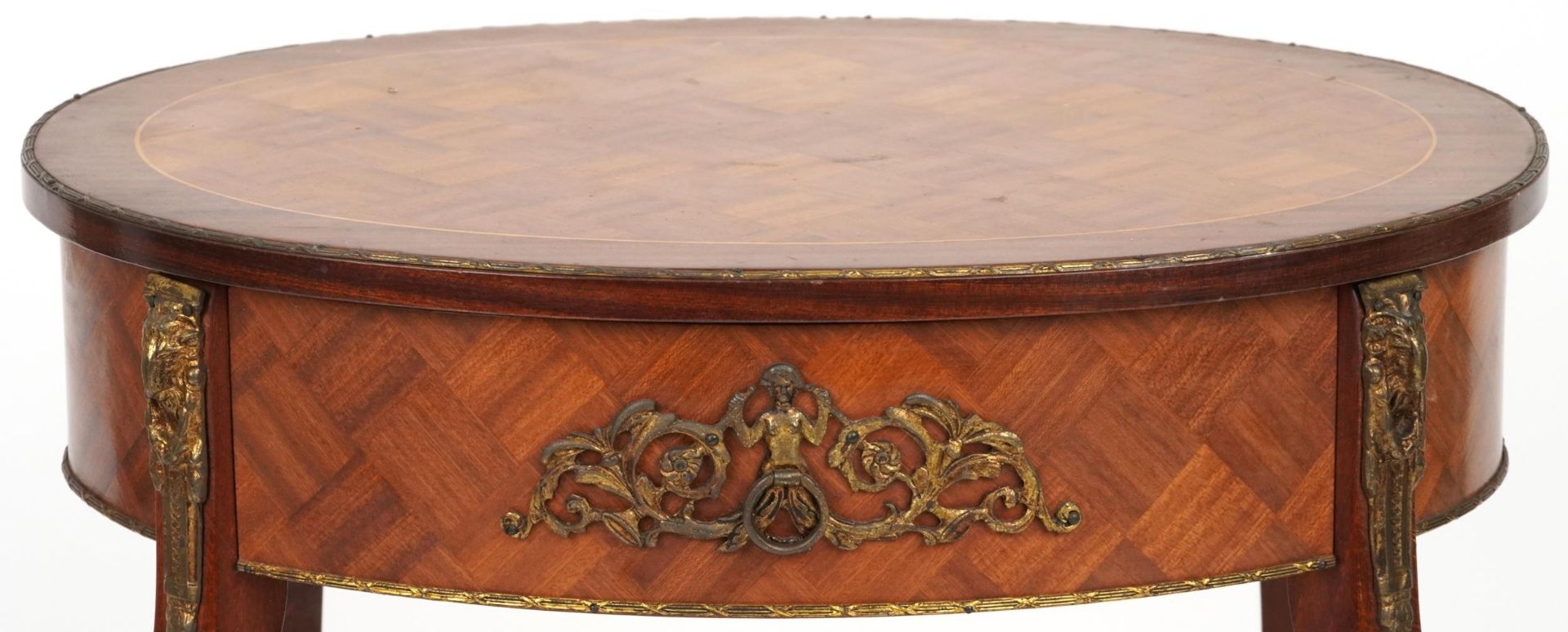French Louis XV style oval inlaid kingwood side table with gilt metal mounts, frieze drawer and - Image 3 of 5