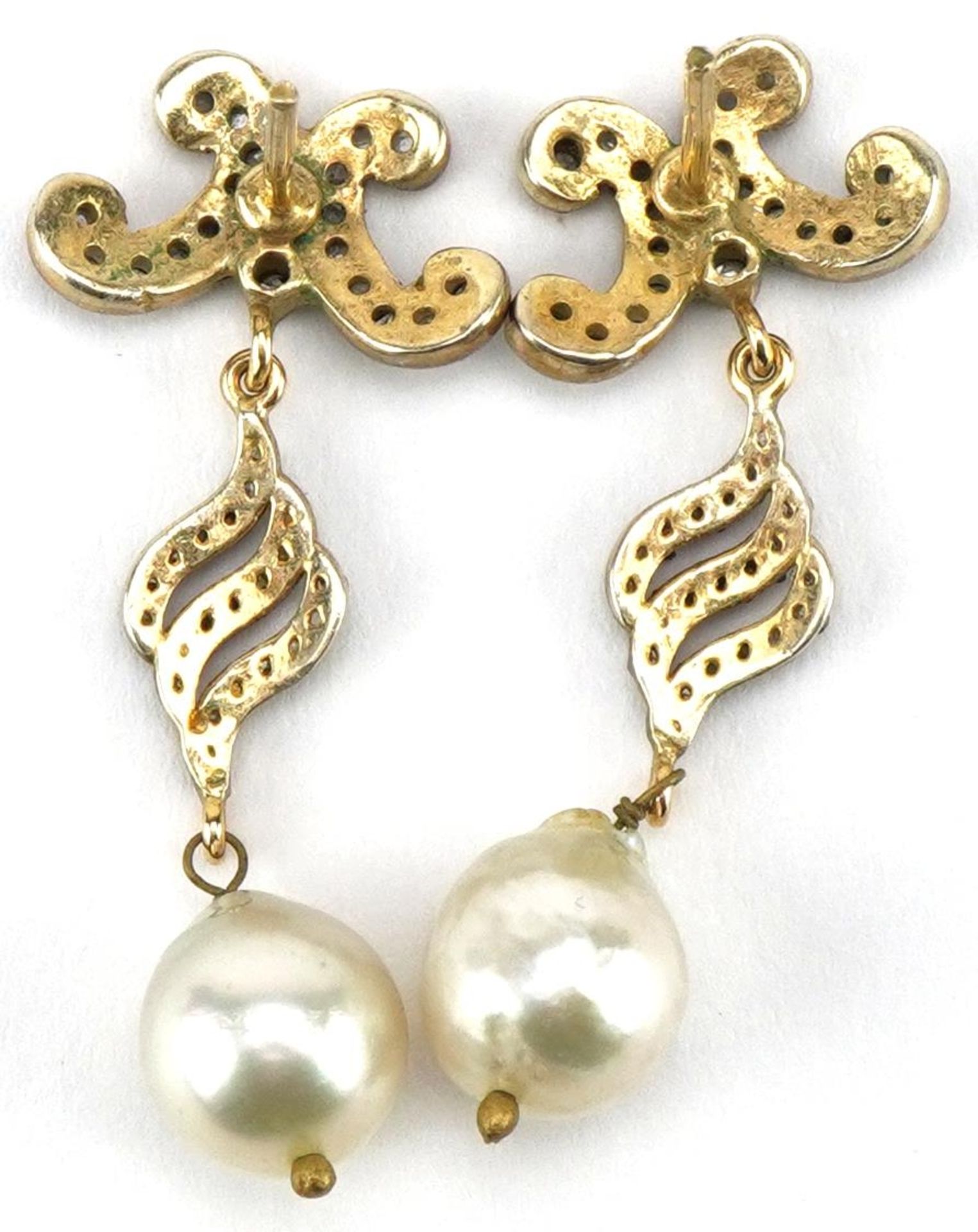 Pair of antique unmarked gold diamond and Baroque pearl drop earrings, tests as 18ct gold, 3.7cm - Bild 2 aus 2