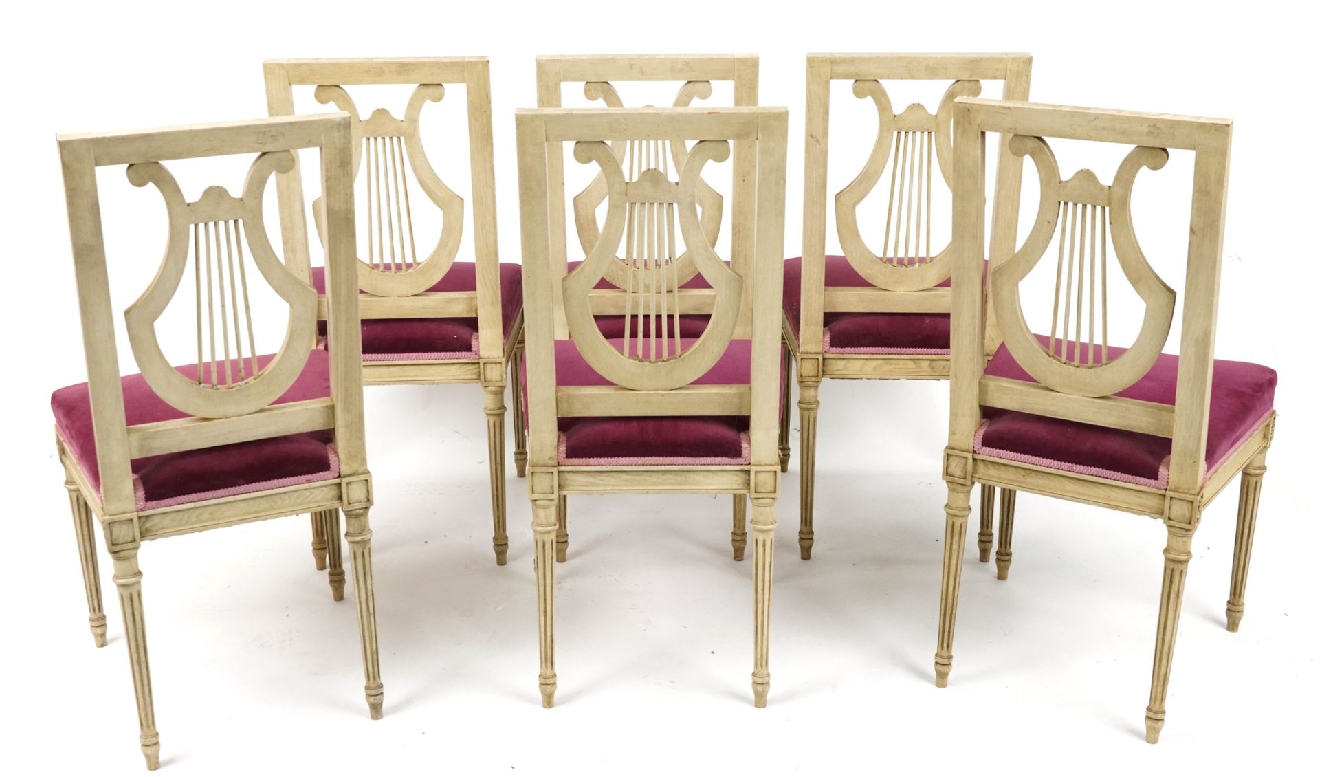 Set of six French cream painted dining chairs with lyre backs, pink upholstered seats on fluted - Bild 3 aus 3