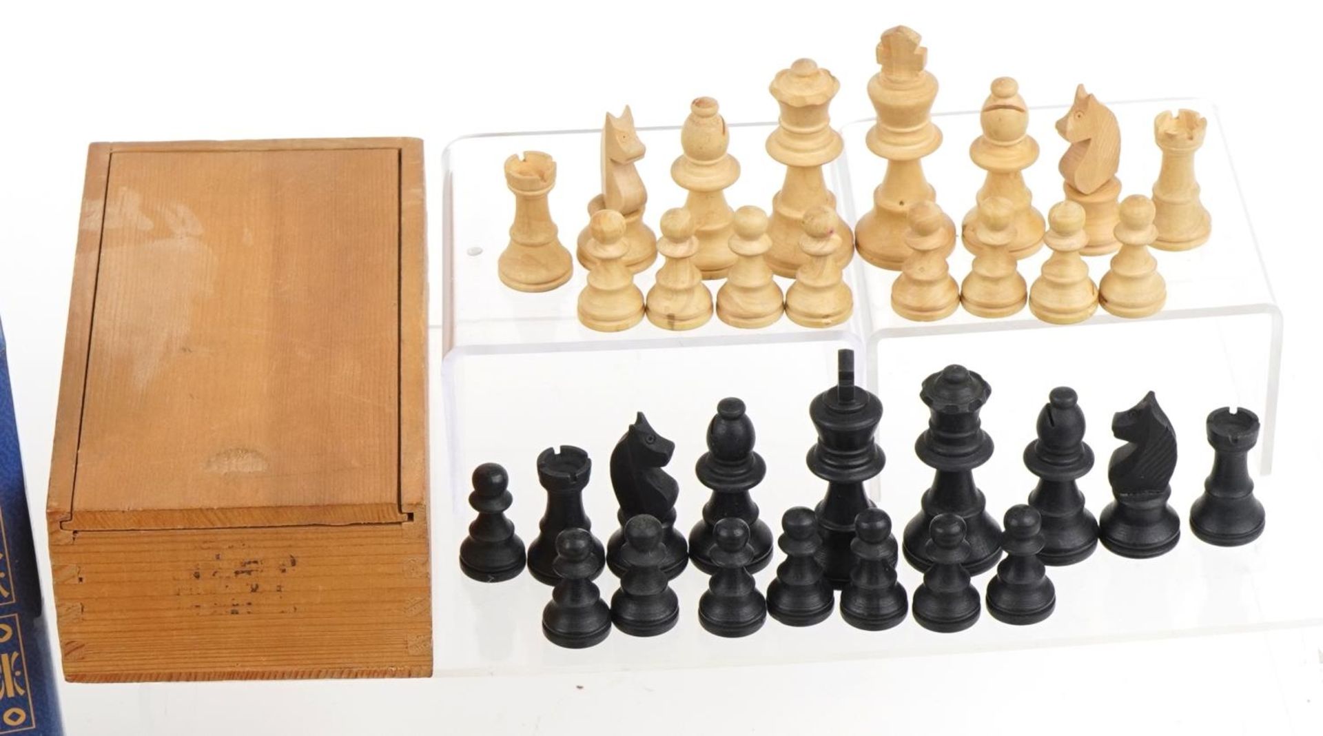 Vintage and later games including boxwood and ebonised Staunton pattern chess set : For further - Image 4 of 5