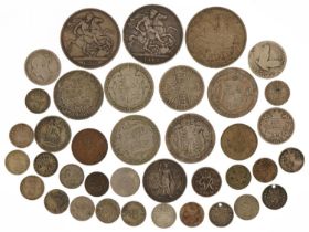 Victorian and later British coinage including two Victorian silver crowns, 1935 Rocking Horse crowns