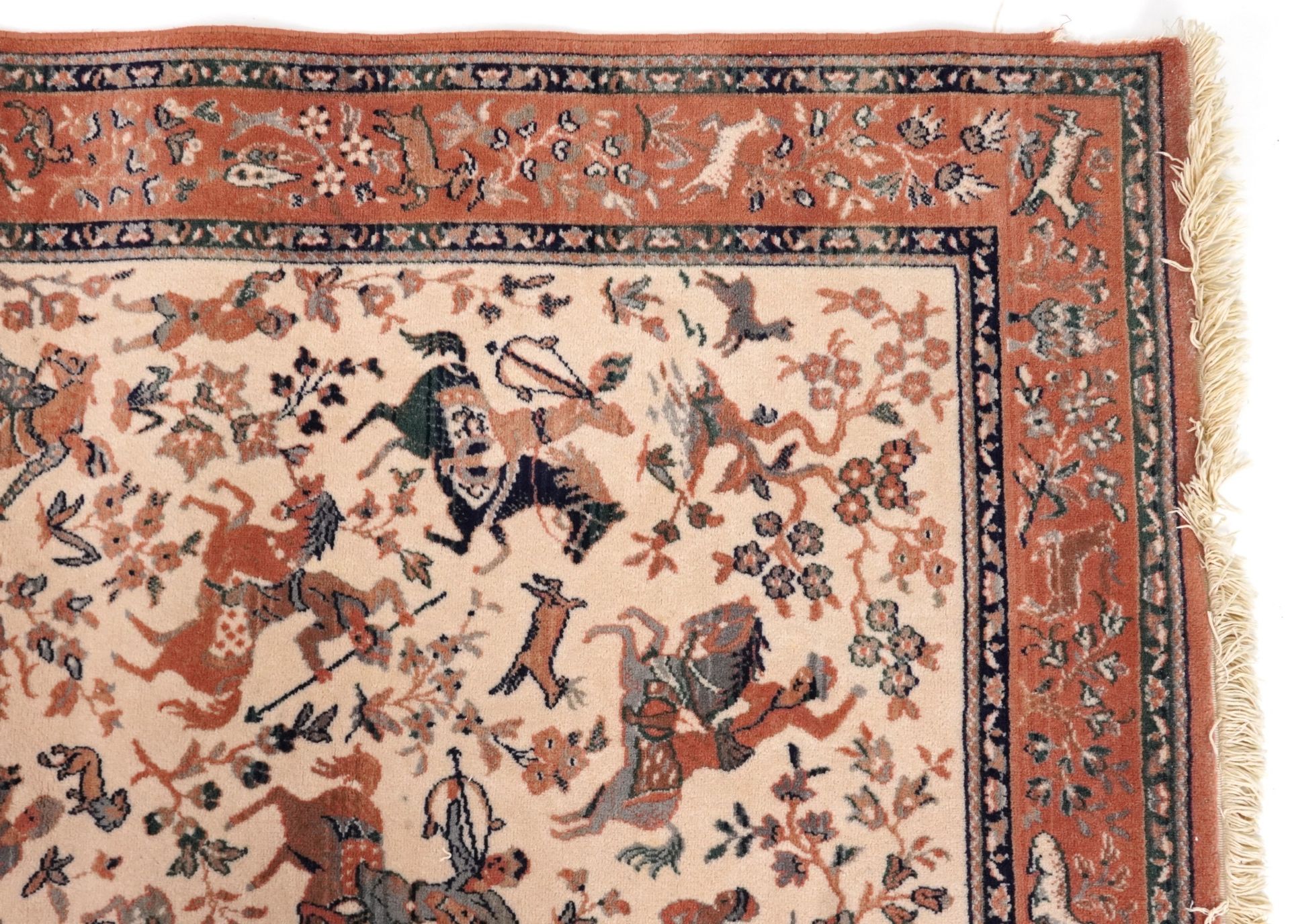 Rectangular Iranian rug decorated with warriors on horseback, 168cm x 114cm : For further - Bild 3 aus 7