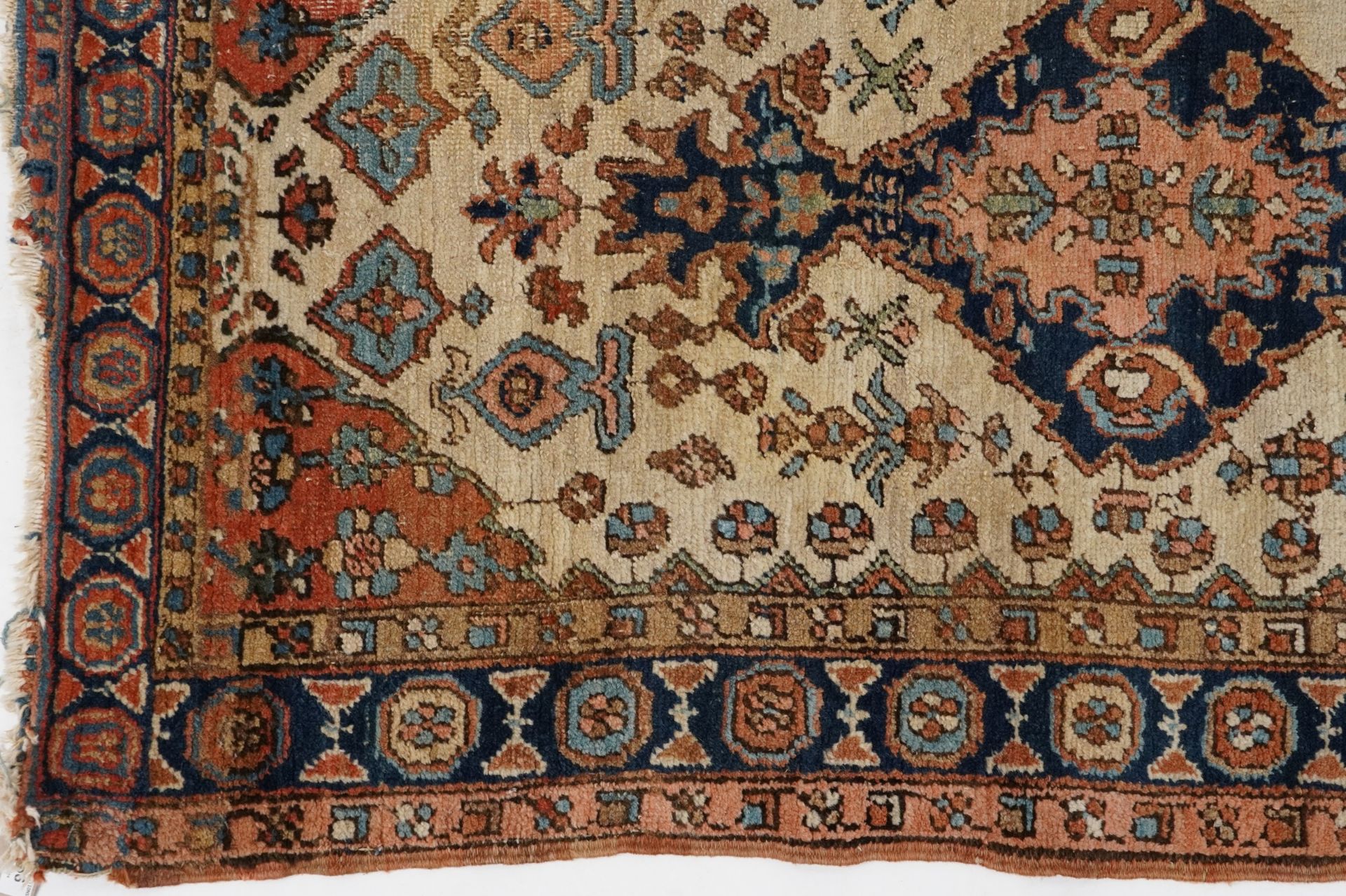 Rectangular Persian brown ground rug having a repeat diamond central field, 270cm x 157cm : For - Bild 4 aus 6
