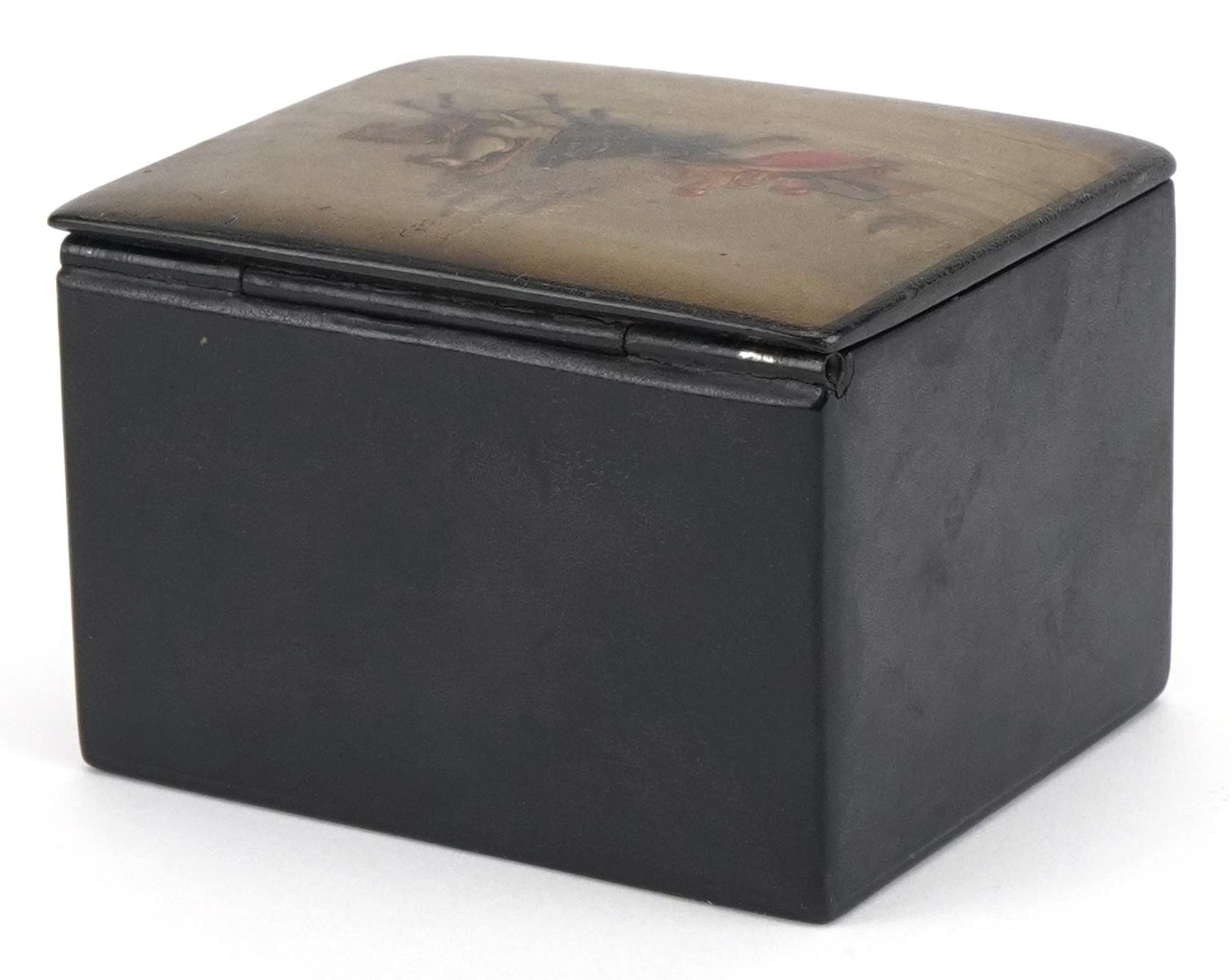 19th century Russian black lacquered box with hinged lid hand painted with a troika, 7cm H x 10cm - Bild 4 aus 5