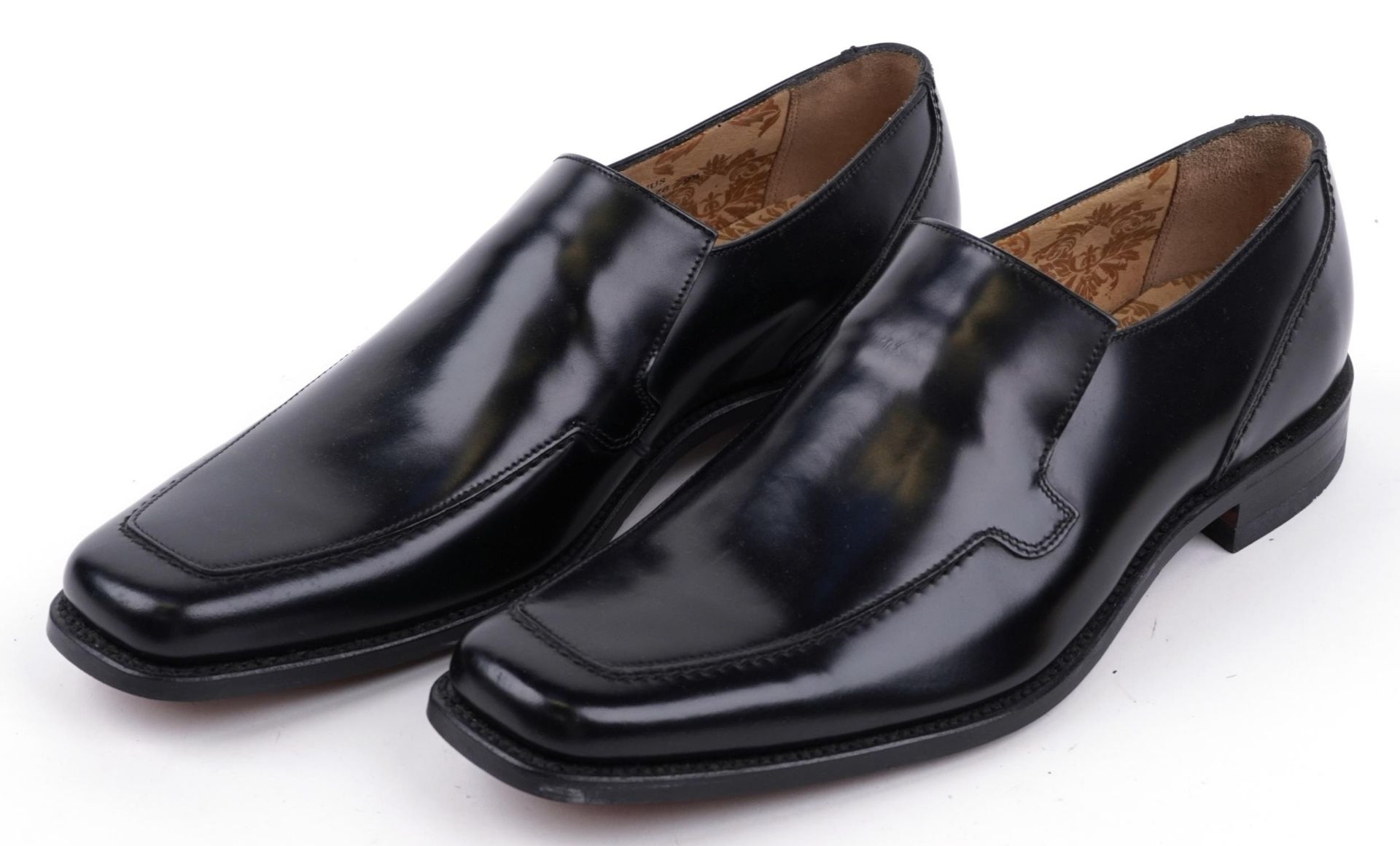 Pair of gentlemen's design Loake black leather shoes, size 9 1/2 : For further information on this - Bild 2 aus 5