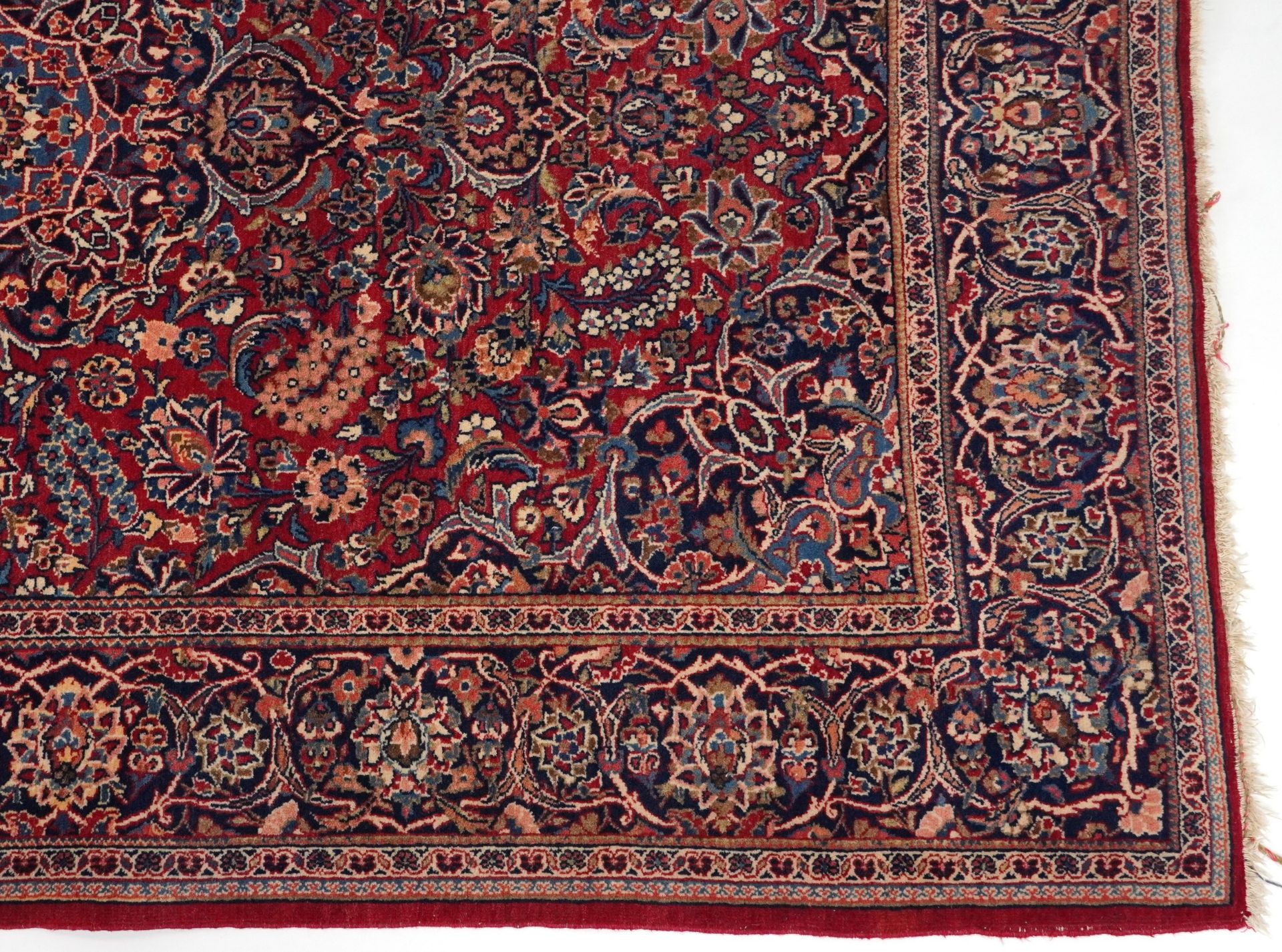Rectangular Persian Sarouk type part silk red ground rug having an allover floral design, 214cm x - Bild 5 aus 7