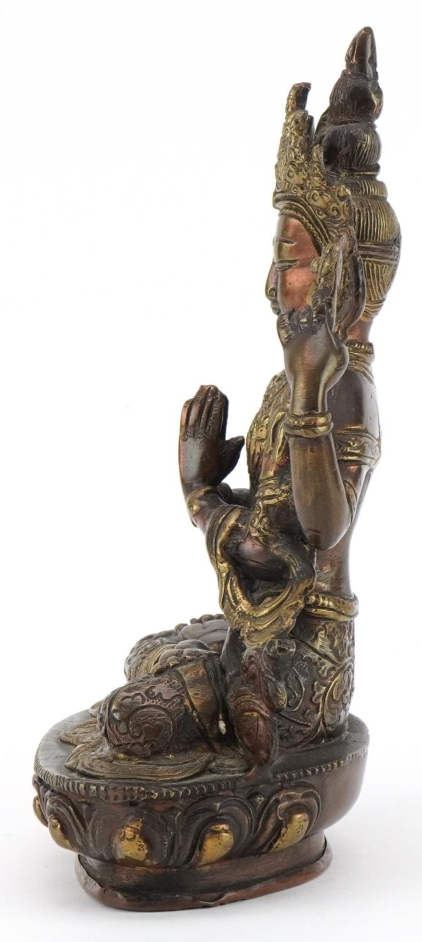 Chino Tibetan partially gilt patinated bronze figure of seated Buddha, 21cm high : For further - Bild 3 aus 7