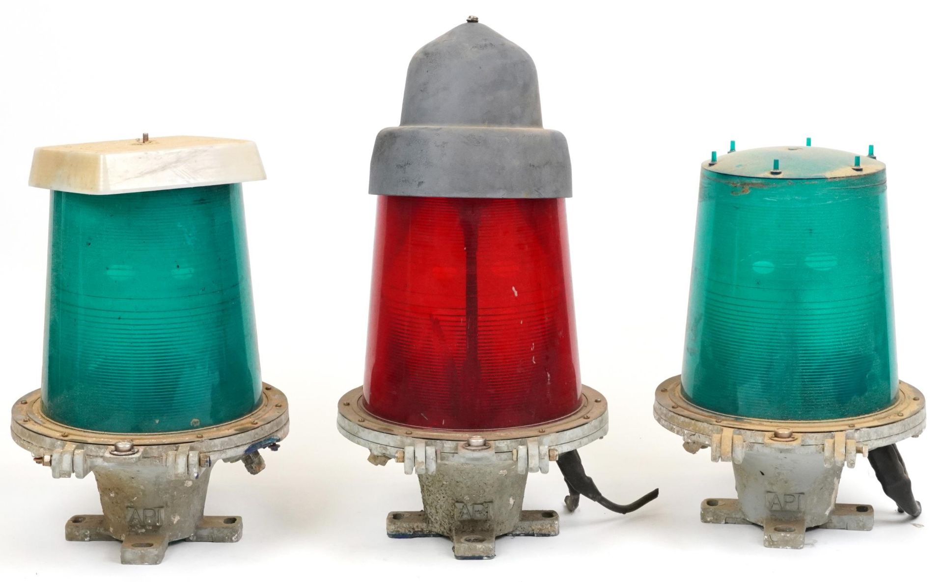 Automatic Power Inc, three American marine lanterns, models FA250DC-HW/FV, the largest 73cm high : - Image 2 of 2