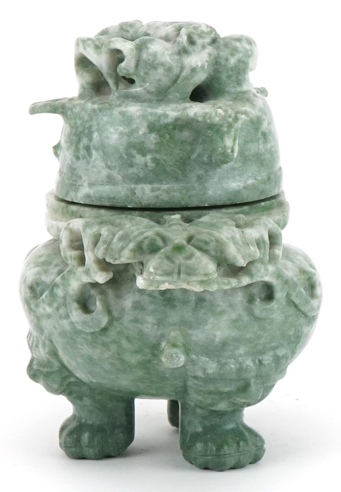 Chinese carved green hardstone tripod lidded censer with dragon handles, 13.5cm high : For further - Bild 4 aus 6