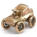 9ct gold classic car charm, 1.9cm in length, 1.9g : For further information on this lot please visit