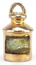 9ct gold ship's lantern charm, 1.7cm high, 0.9g : For further information on this lot please visit