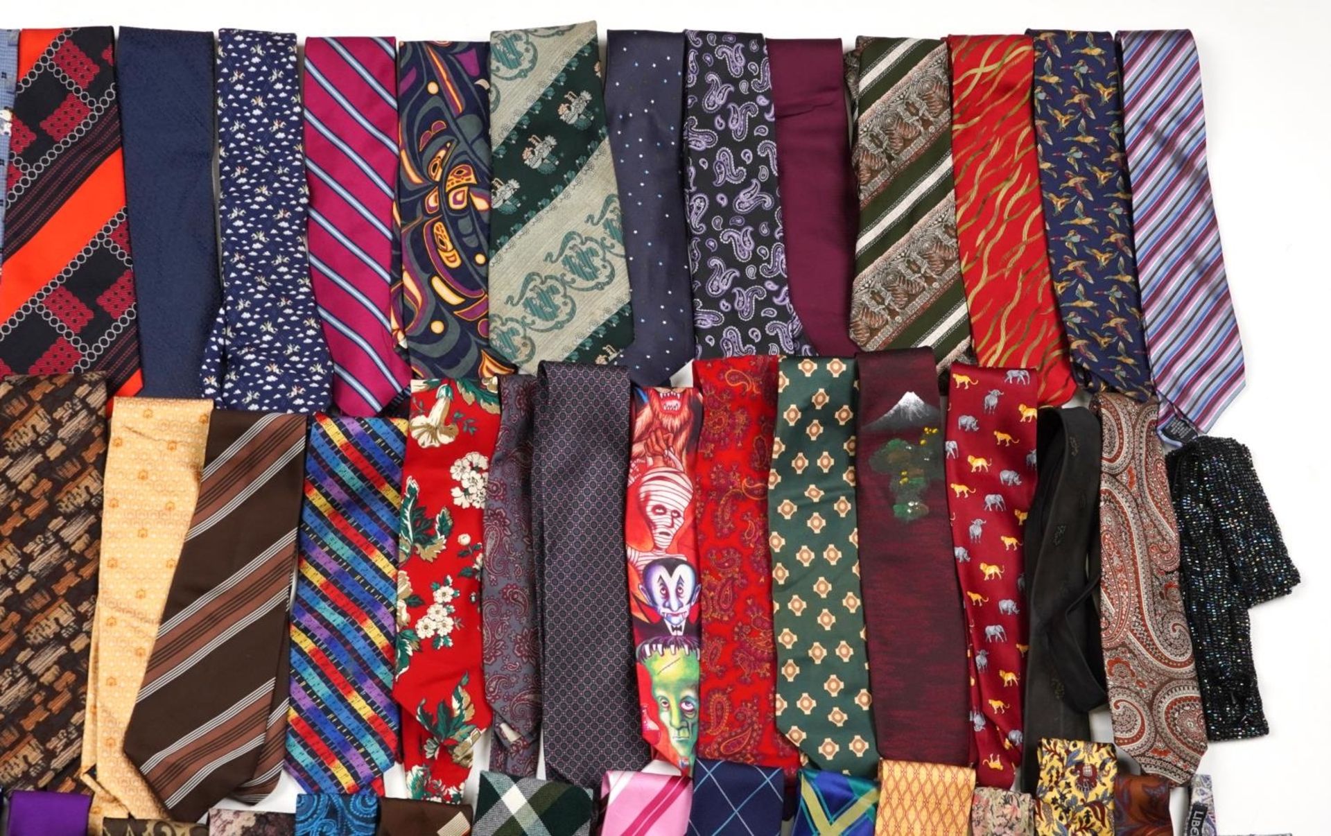 Collection of vintage and later ties and scarves, some silk, including Hermes, Christian Dior, Tommy - Bild 3 aus 12