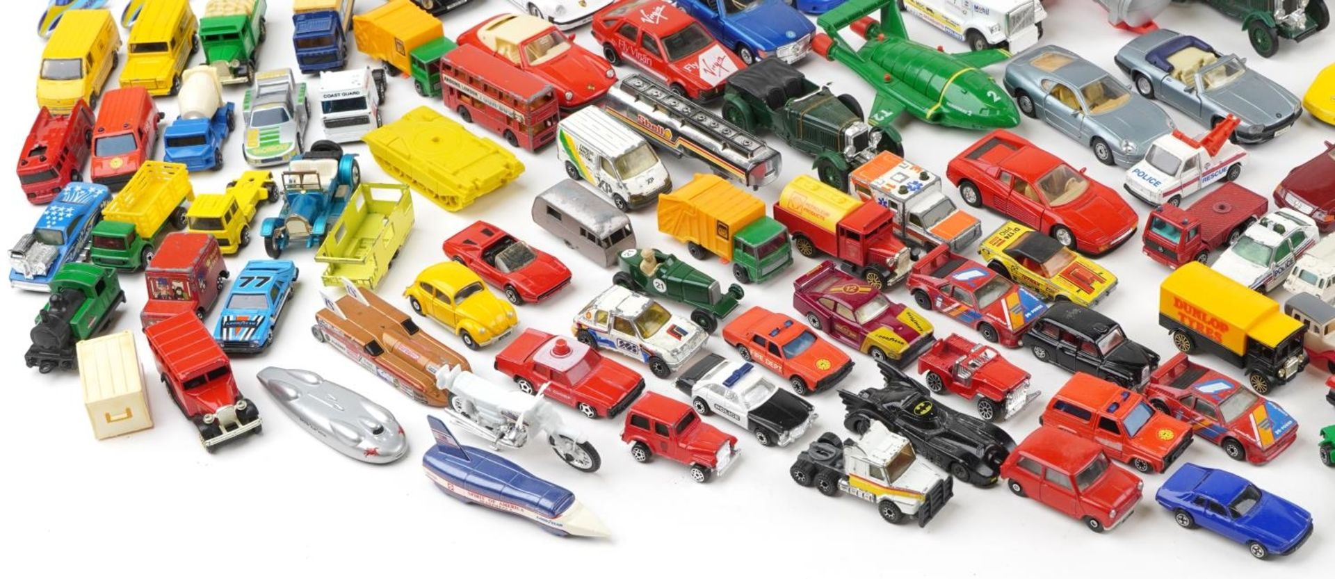 Large collection of predominantly diecast vehicles including Corgi and Matchbox : For further - Bild 4 aus 5