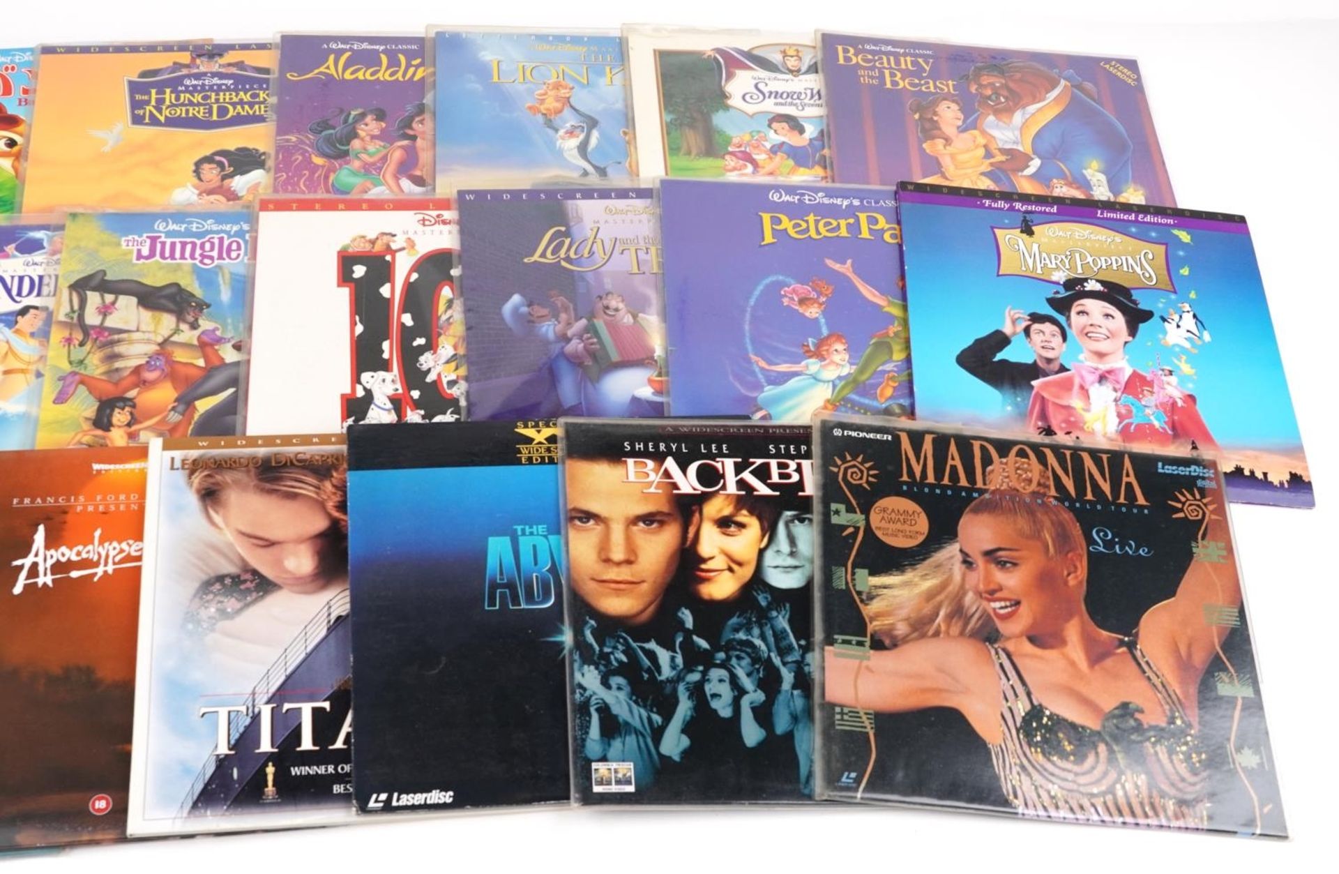 Collection of laser discs, some Disney including Alice in Wonderland, Titanic, Madonna, Star Gate, - Bild 3 aus 3