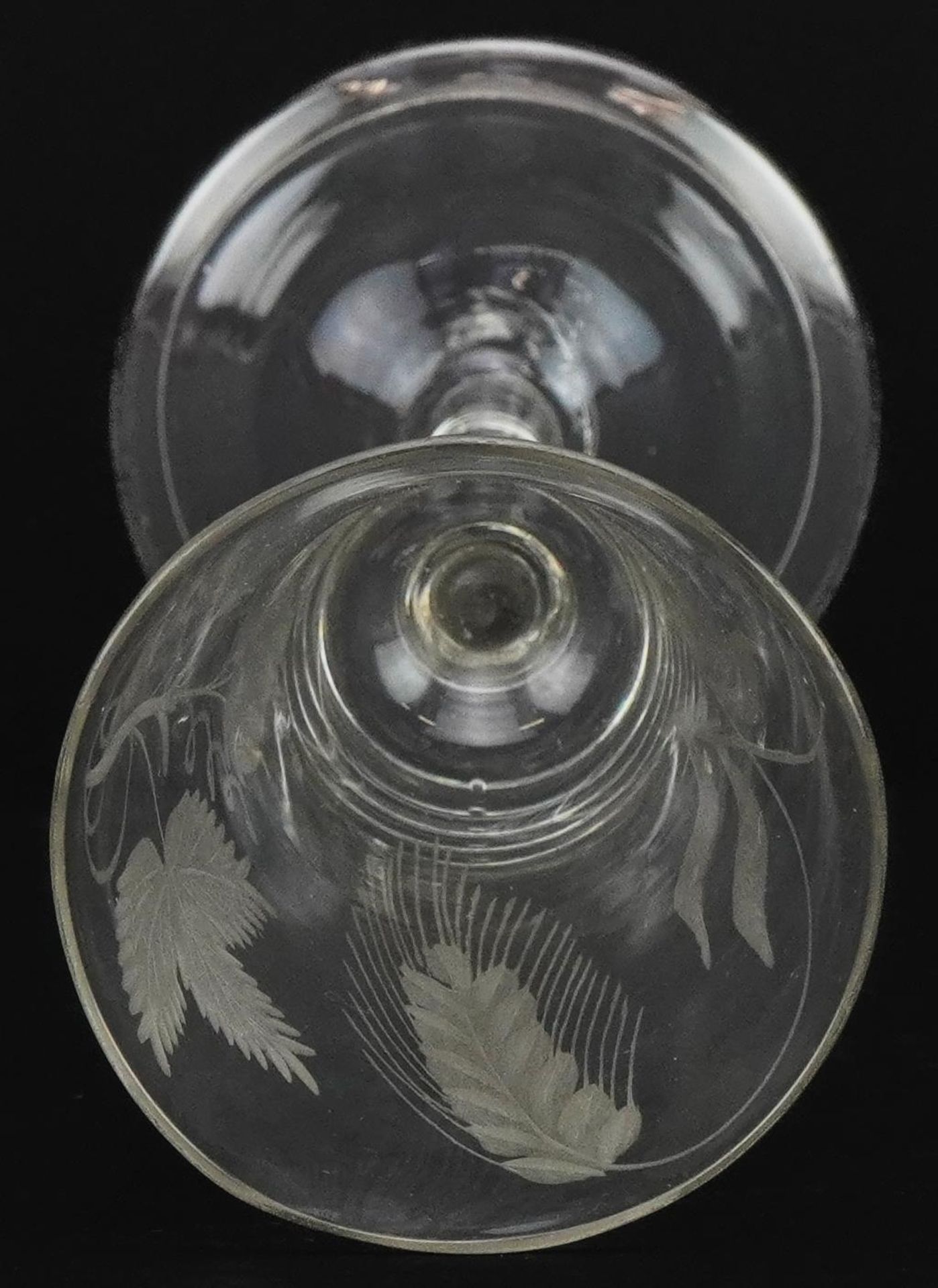 18th century wine glass on folded foot with tapering bowl engraved with strawberry and wheat, 19cm - Bild 3 aus 4