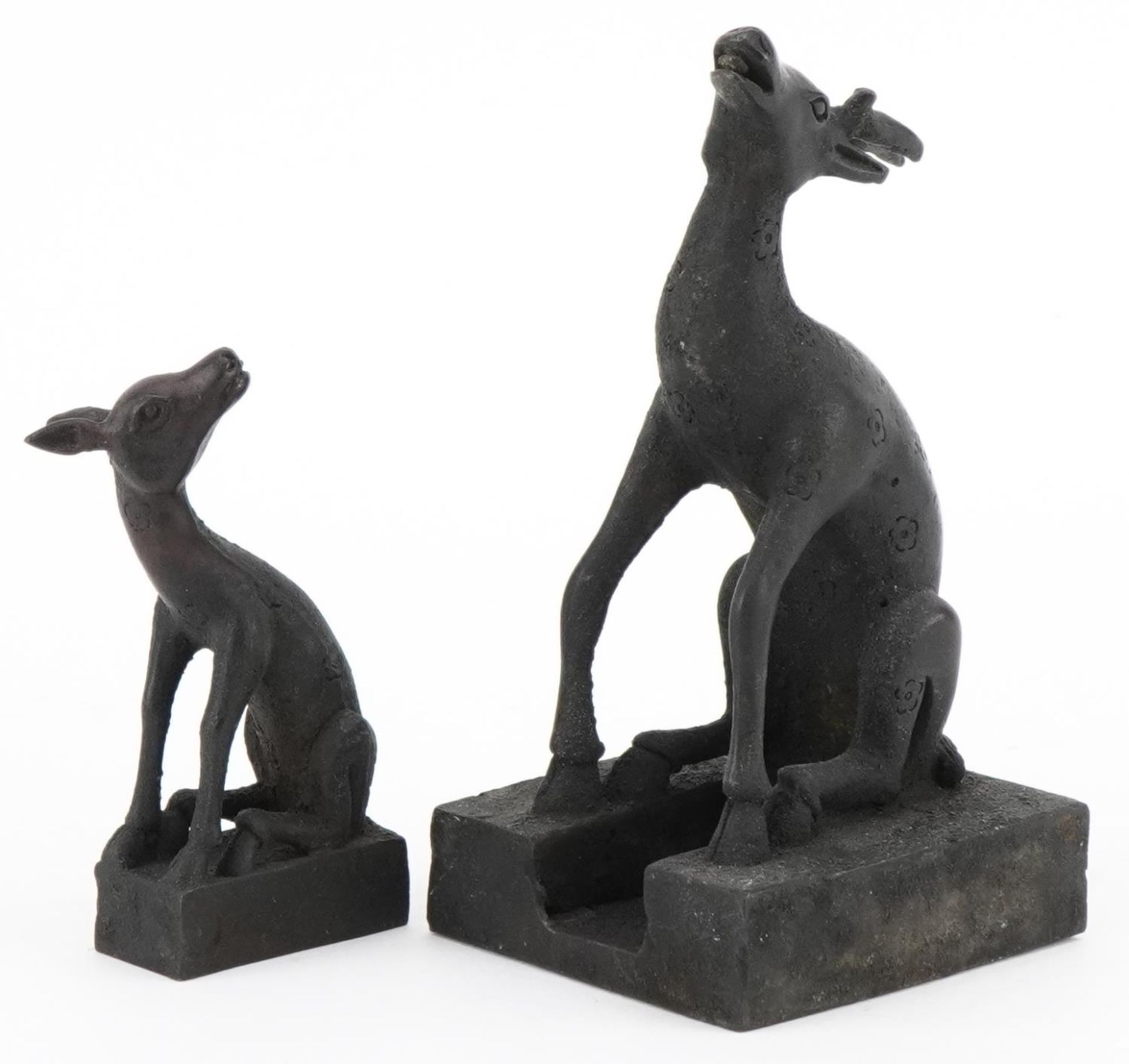 Chinese patinated bronze deer and foal two piece seal, 12.5cm high : For further information on this - Bild 5 aus 7
