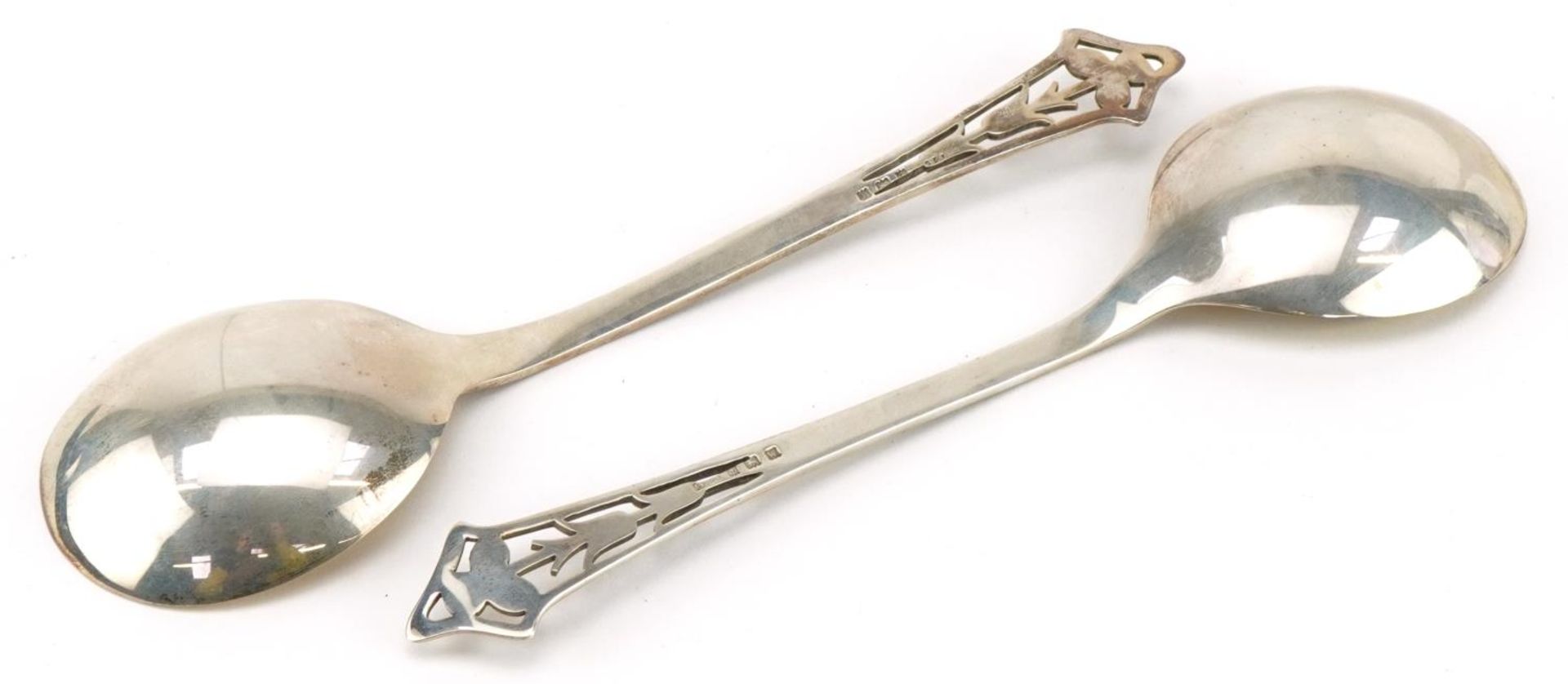 E S Barnsley & Co, pair of Arts & Crafts silver desert spoons, the terminals pierced with stylised - Bild 3 aus 5