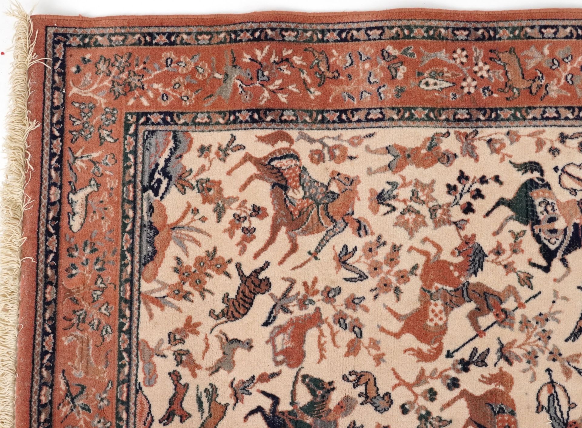 Rectangular Iranian rug decorated with warriors on horseback, 168cm x 114cm : For further - Bild 2 aus 7