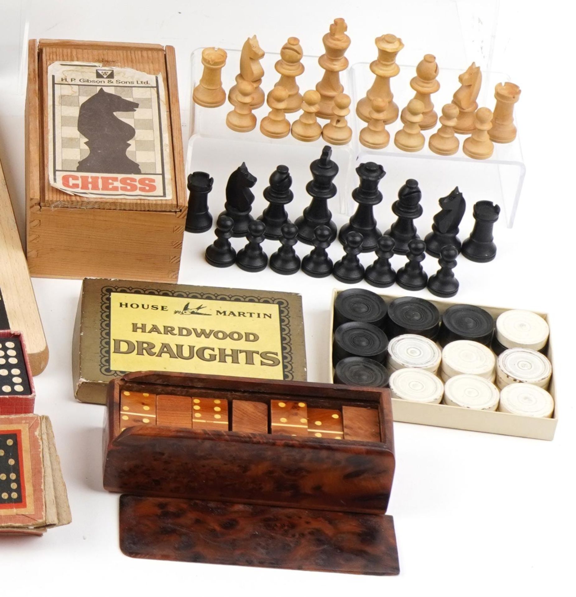 Vintage and later games including boxwood and ebonised Staunton pattern chess set : For further - Image 5 of 5