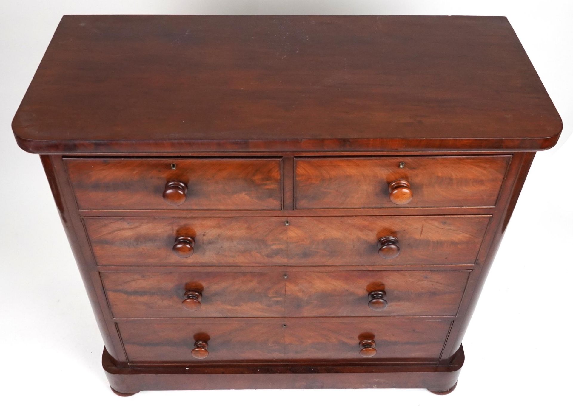 Victorian mahogany five drawer chest with turned wood handles, 117cm H x 121cm W x 51cm D : For - Image 3 of 4
