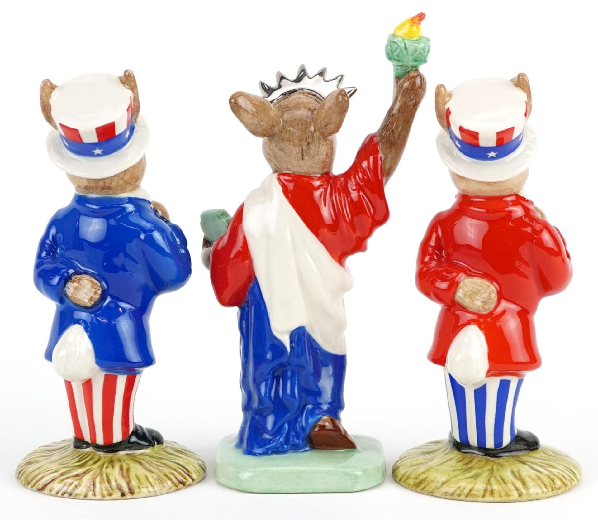 Three Royal Doulton Bunnykins figures comprising two Uncle Sam Bunnykins and Statue of Liberty - Bild 2 aus 3