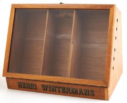 Smoking interest Henri Wintermans lightwood glazed dealer's counter top advertising display cabinet,