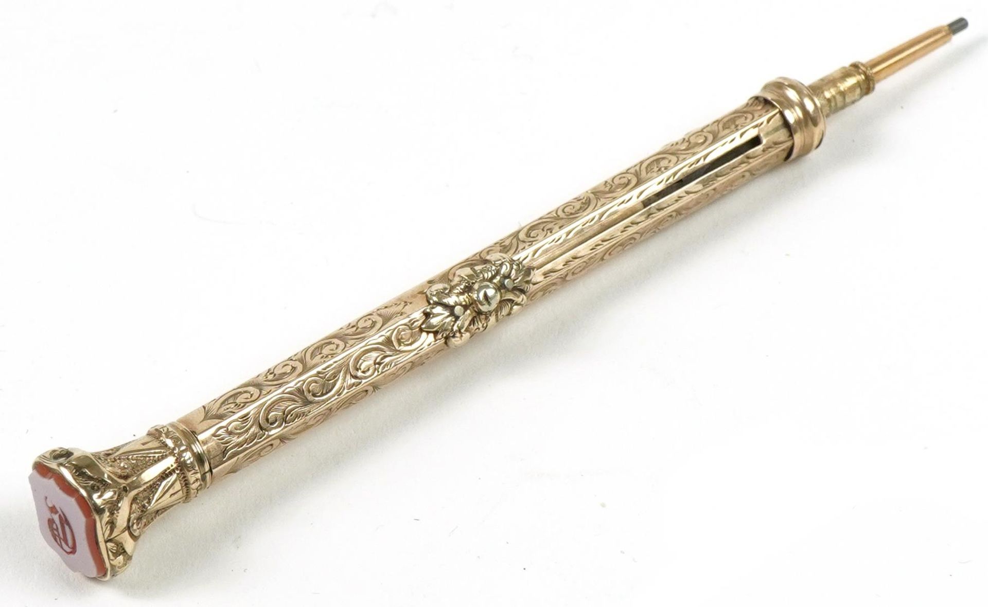 Victorian unmarked gold combination propelling pencil and dip pen with hardstone seal top end, 21.8g - Image 4 of 5