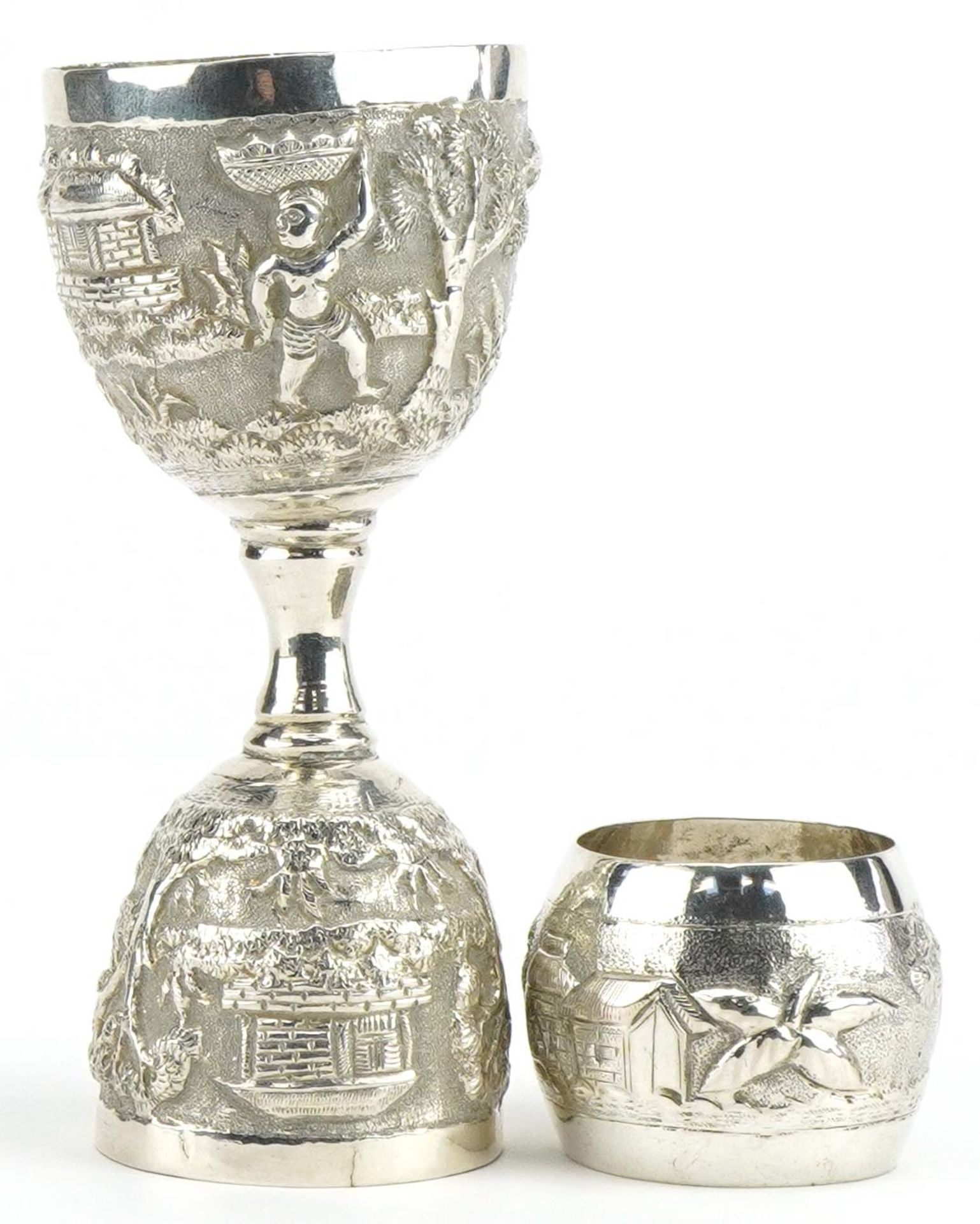 Anglo Indian unmarked silver double ended eggcup profusely embossed with figures gathering food in a - Bild 2 aus 3