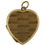 9ct gold back and front engine turned love heart locket, 2.1cm high, 3.8g : For further