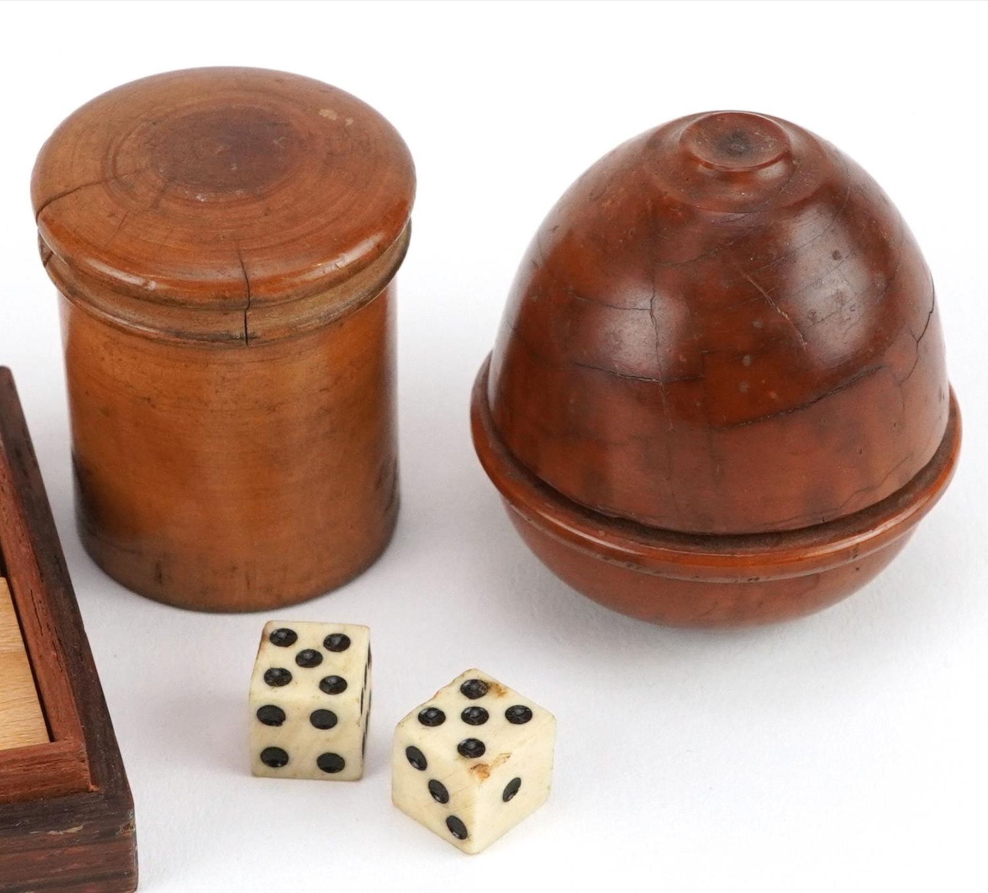 19th century treen including a square Tunbridge Ware puzzle box with tangram pieces, the largest 5. - Bild 3 aus 4