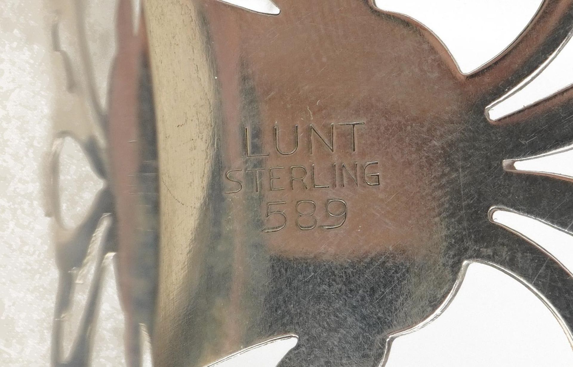 Lunt, sterling silver porringer numbered 589, 16cm in length, 104.0g : For further information on - Bild 6 aus 6