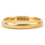 22ct gold wedding band, size M/N, 3.3g : For further information on this lot please visit
