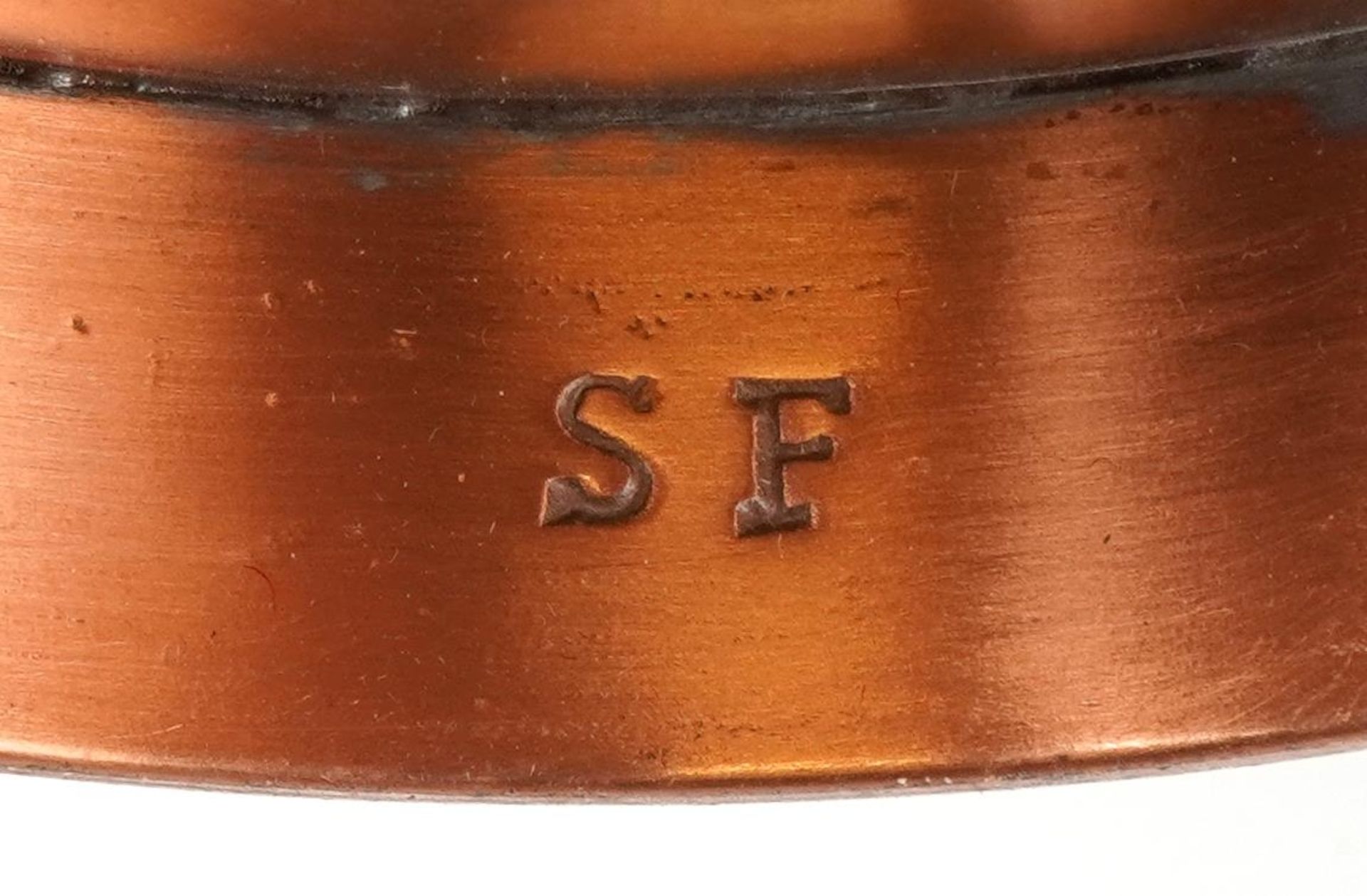 Sam Fanaroff, Arts & Crafts style copper and brass centre bowl, impressed SF around the rim, 28. - Bild 5 aus 5