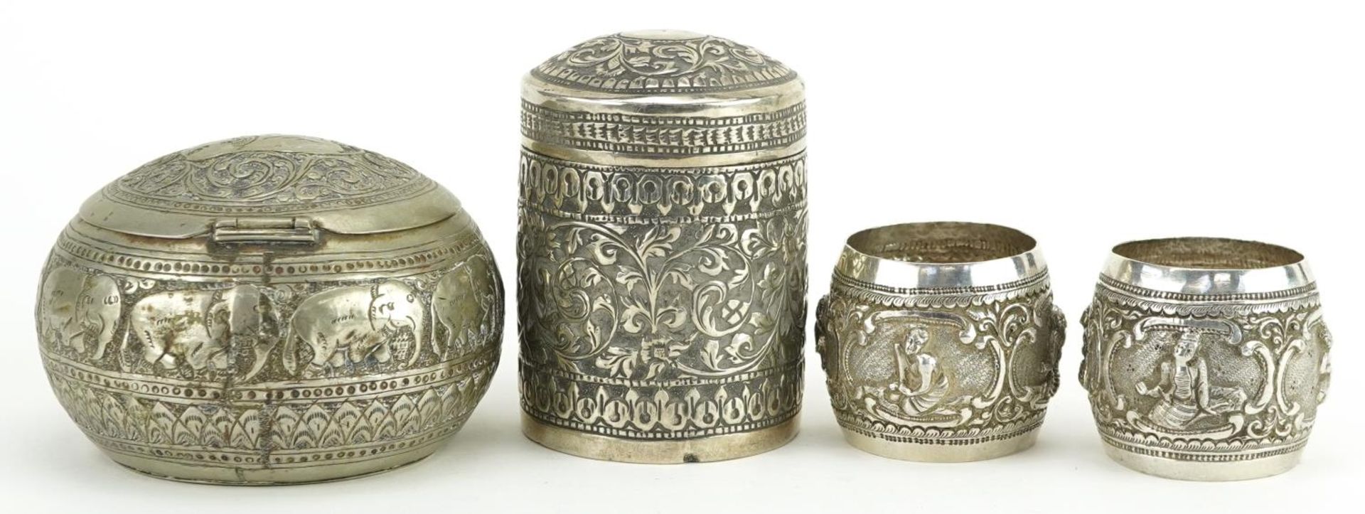 Burmese metalware including an unmarked silver cylindrical pot and cover, pair of unmarked silver - Bild 3 aus 4