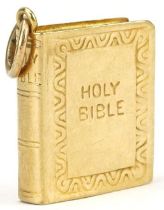 9ct gold Holy Bible charm, 1.5cm high, 1.4g : For further information on this lot please visit