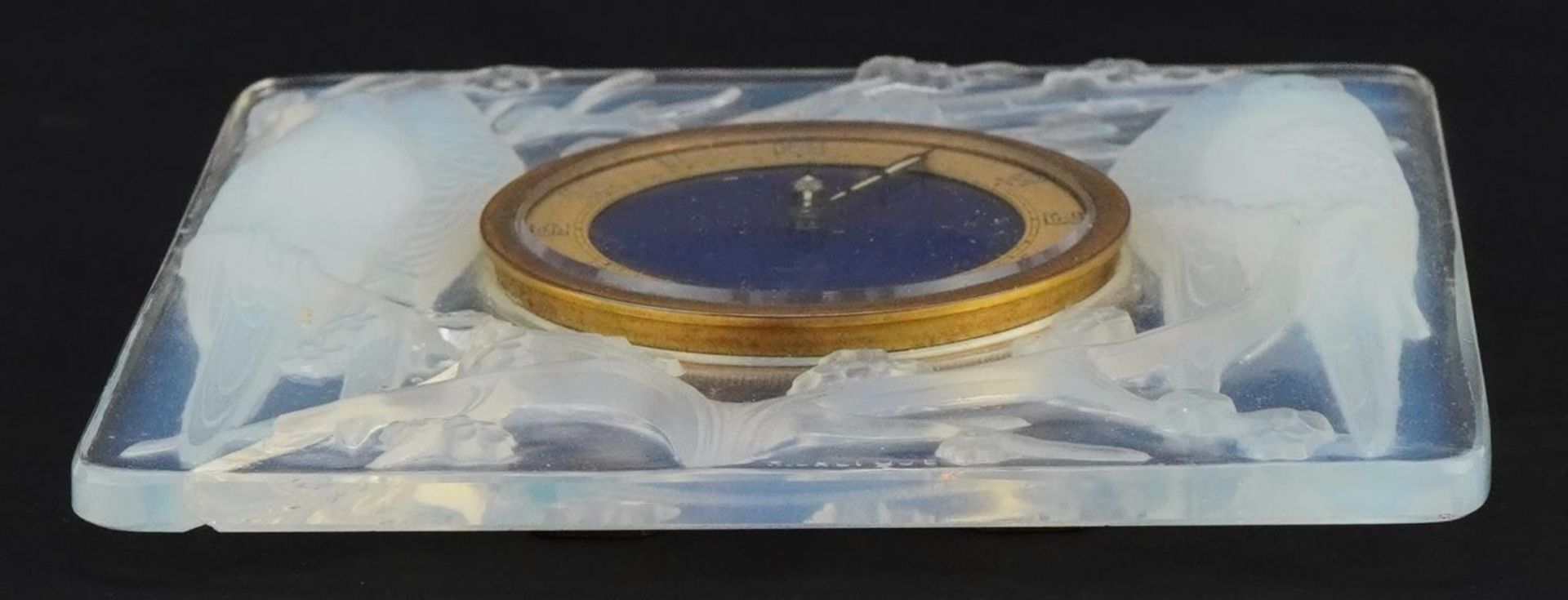 Rene Lalique, French Art Deco opalescent Inseparables eight day strut clock with circular dial - Bild 6 aus 6